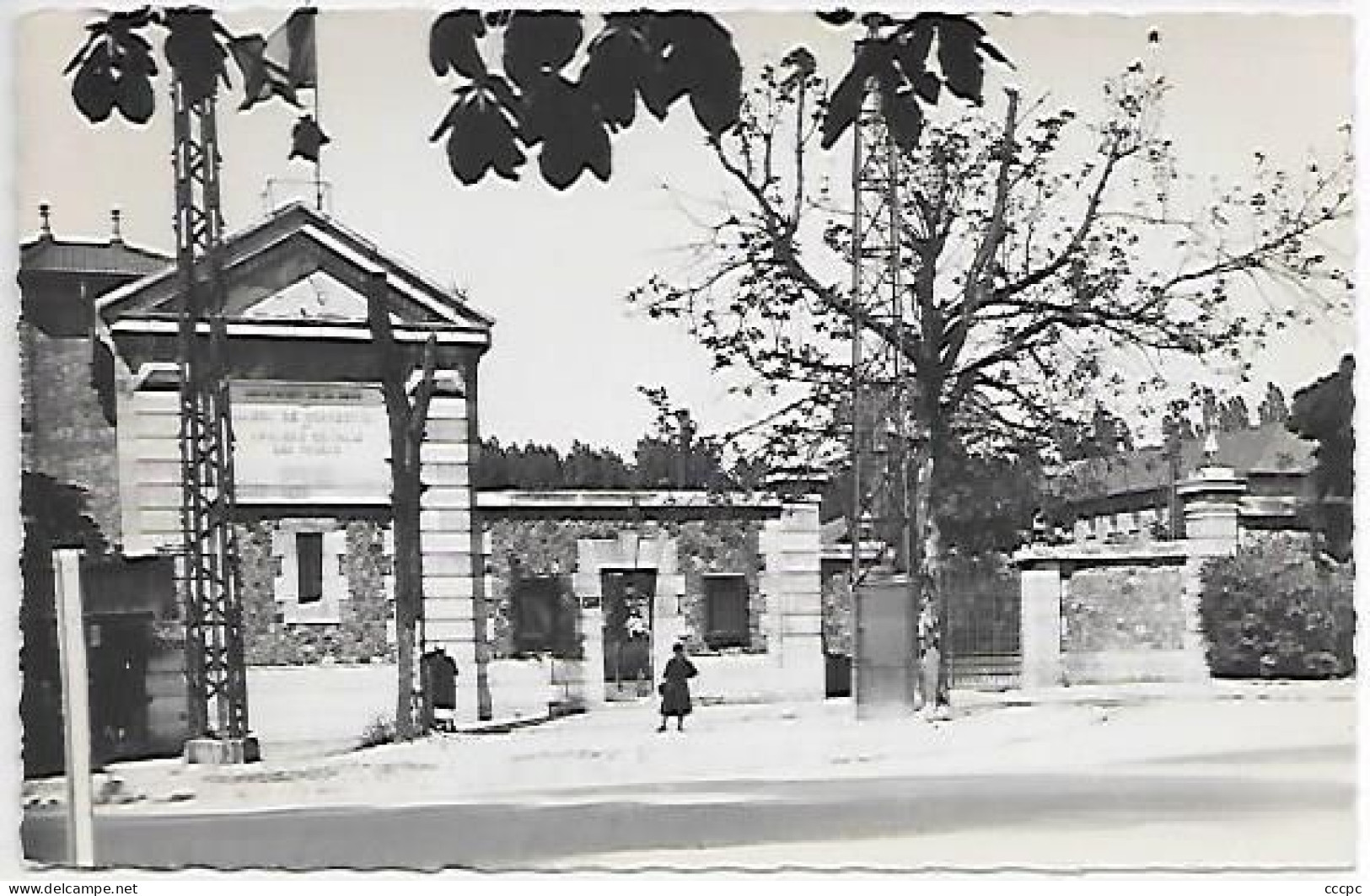 CPSM Fresnes - Entrée de la Prison
