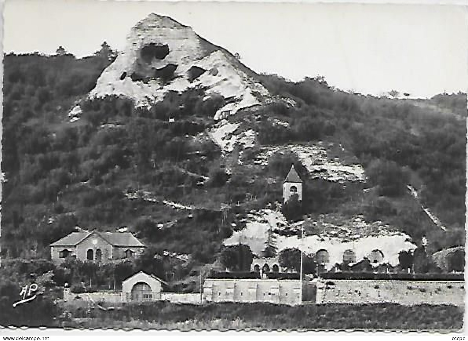 CPSM Haute-Isle Le Grand Colombier et l'Eglise souterraine