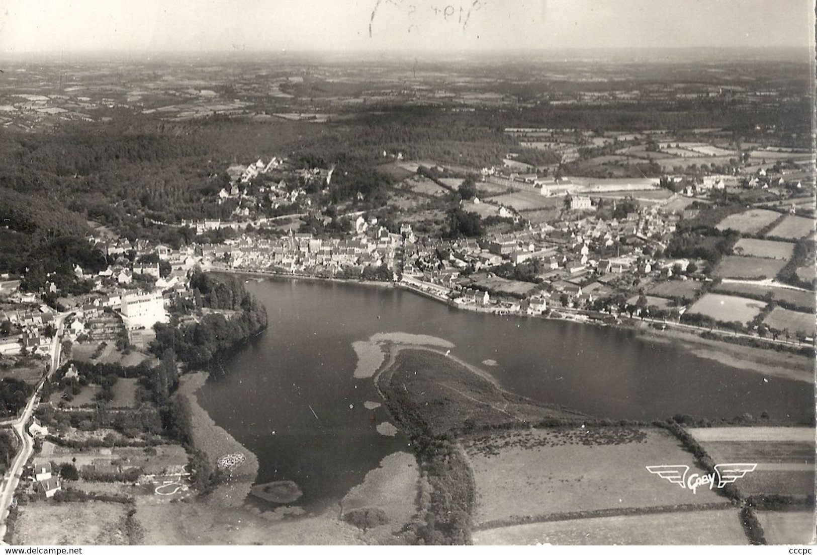 CPSM Huelgoat Le lac et la Ville