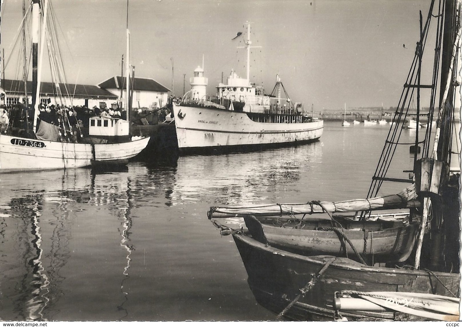 CPSM Ile D'Yeu L'Amiral de Joinville à Quai