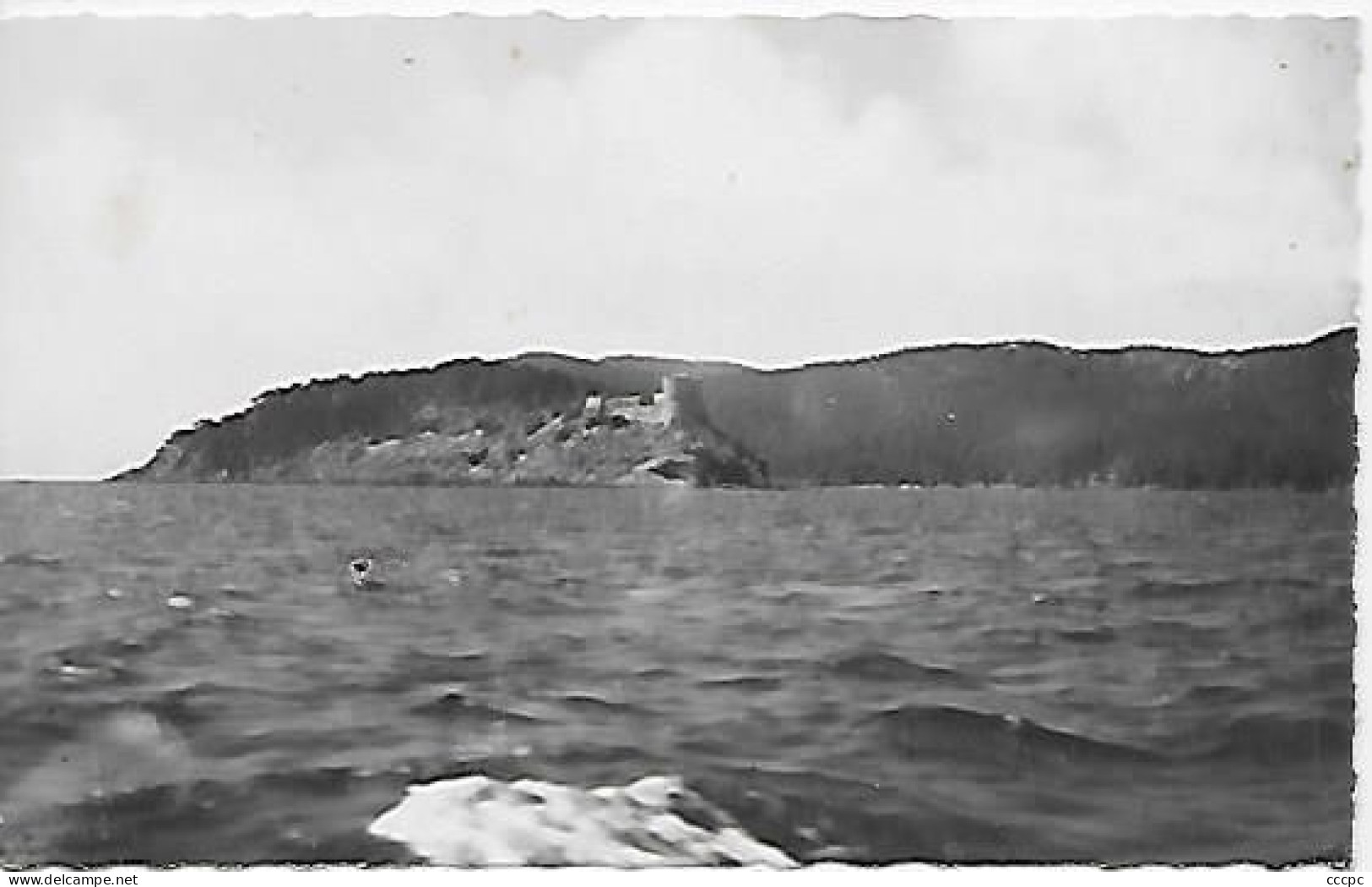 CPSM Ile de Port Cros La Baie Port Man et sa Tour