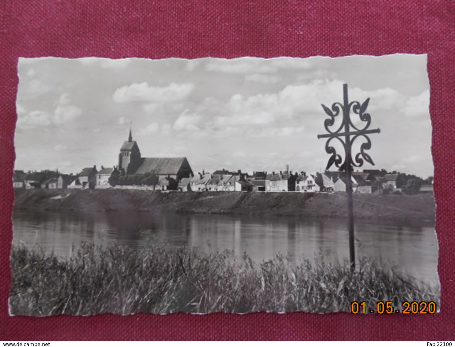 CPSM - Jargeau - Vue de St-Denis-de-l'Hôtel et la Loire