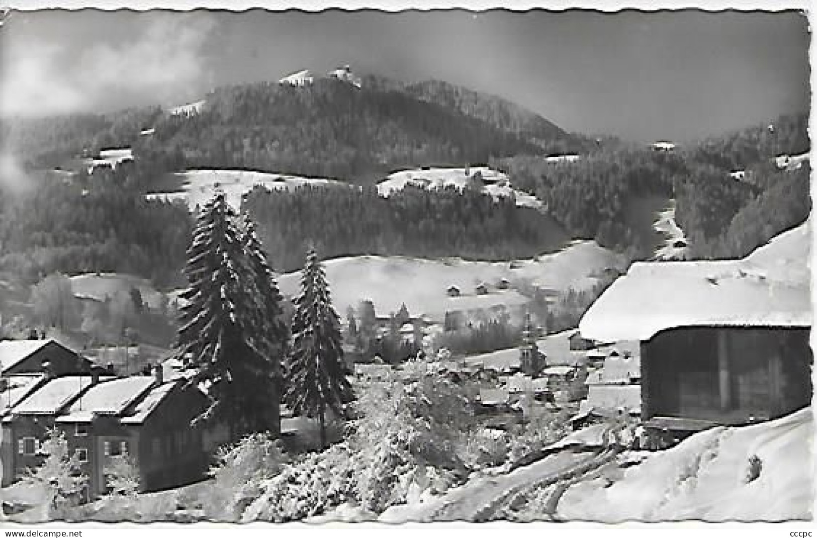 CPSM La Clusaz Le Chef-lieu et le Téléphérique de Beauregard