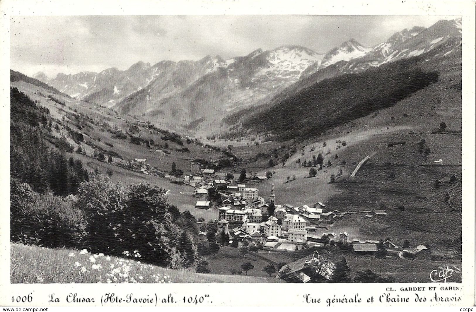 CPSM La Clusaz Vue générale et Chaîne des Aravis