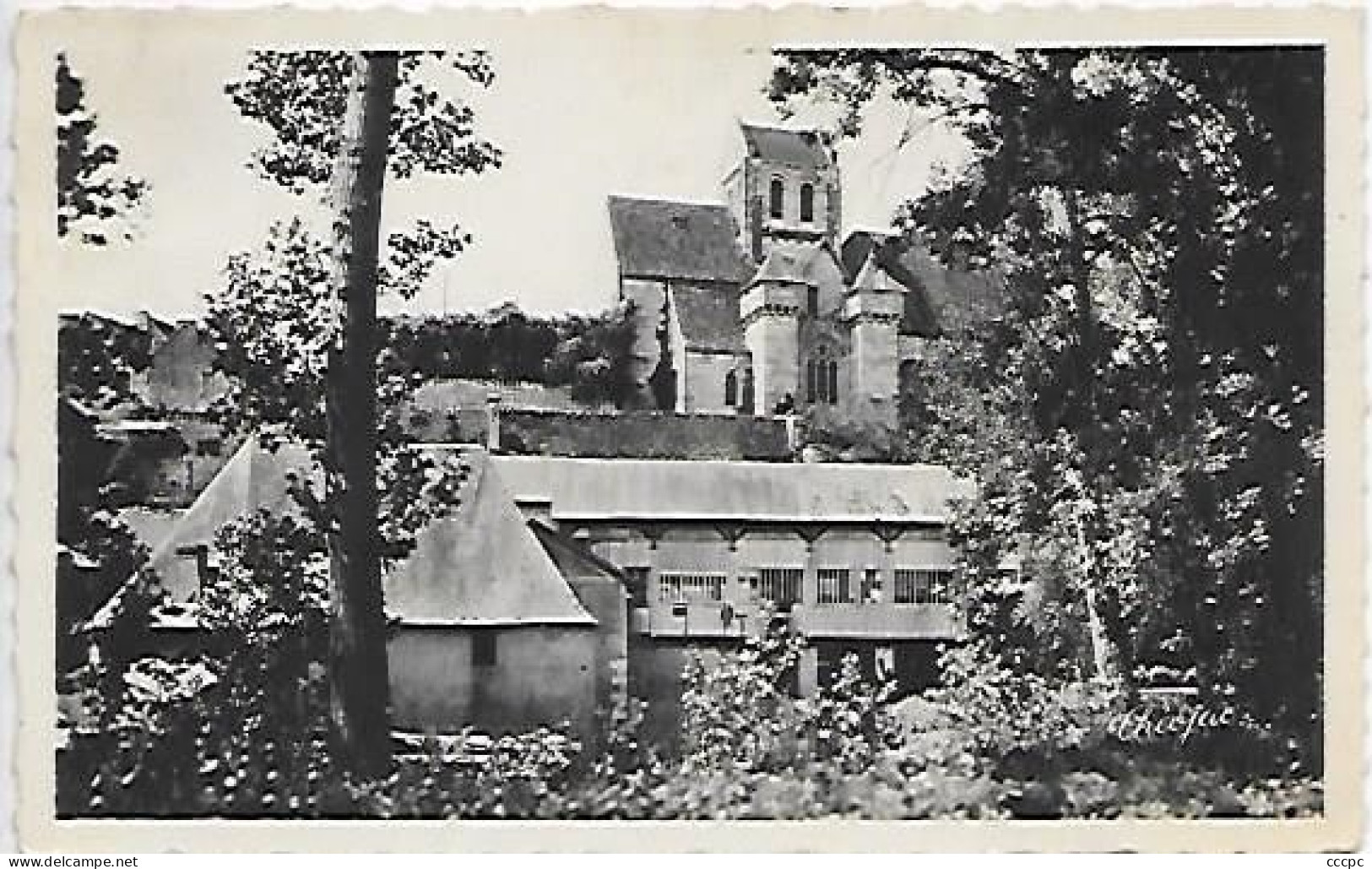 CPSM La Roche-Posay Eglise et Moulin sur la Creuse