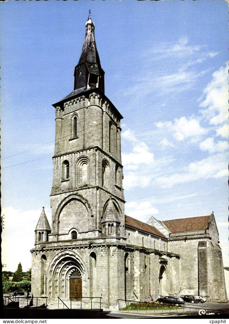 CPSM La Souterraine L'Eglise