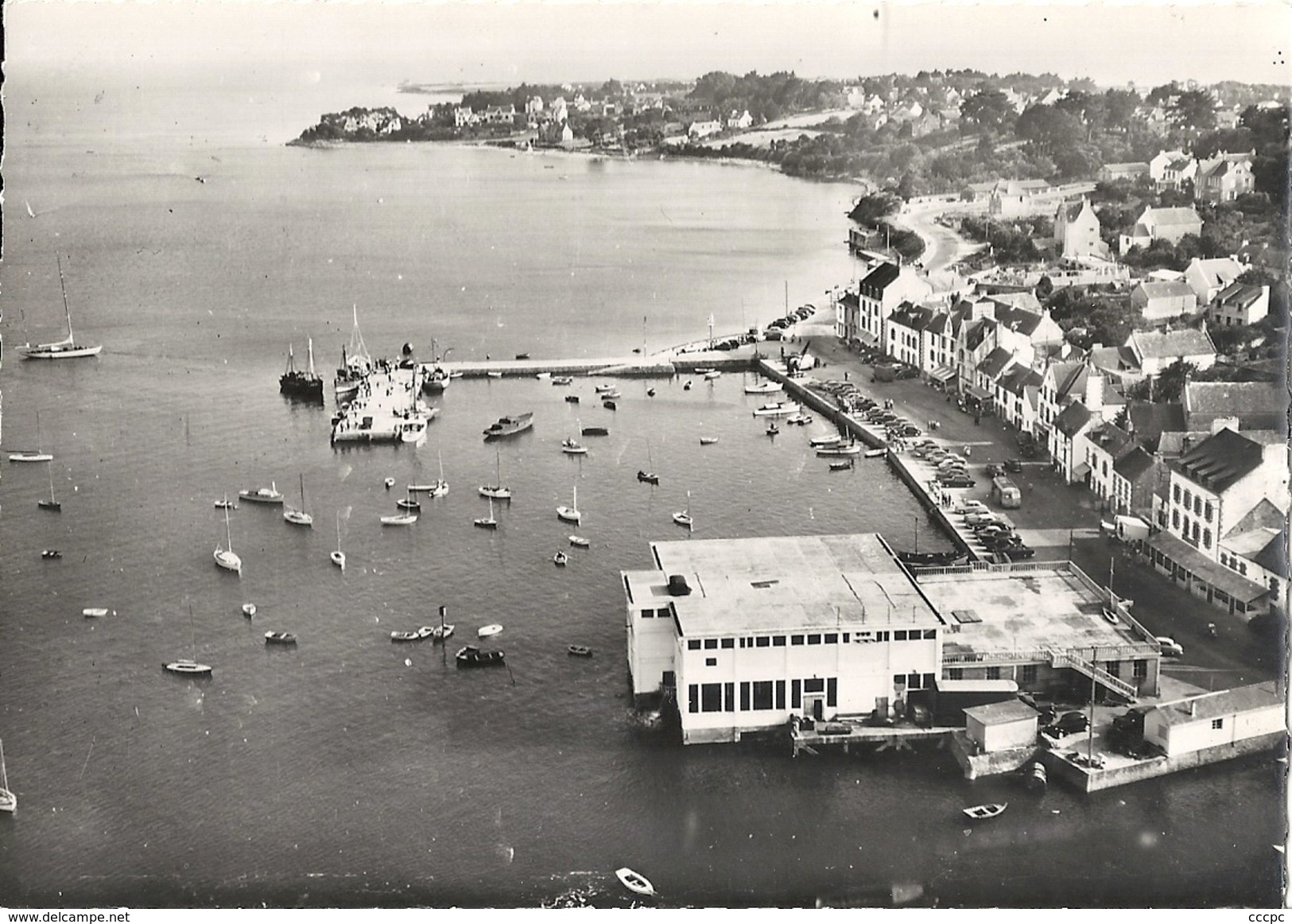 CPSM La Trinité-sur-Mer Le Port et l'Usine Lomenech vue aérienne