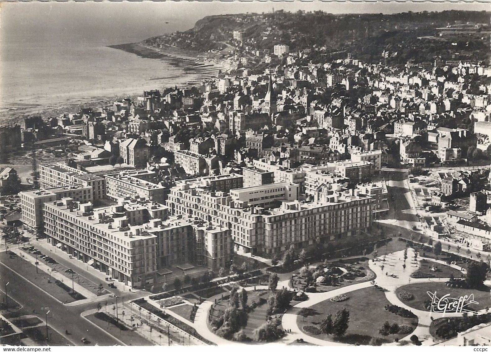 CPSM Le Havre-Ste-Adresse vue aérienne Le Square Saint-Roch Vue d'ensemble de la côte vers Sainte-Adresse
