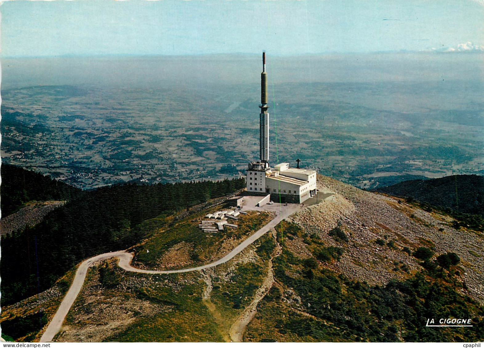 CPSM Le Mont Pilat (Loire) Alt  1434 m La tour de Television et panorama sur la Vallee du Rhone a dr