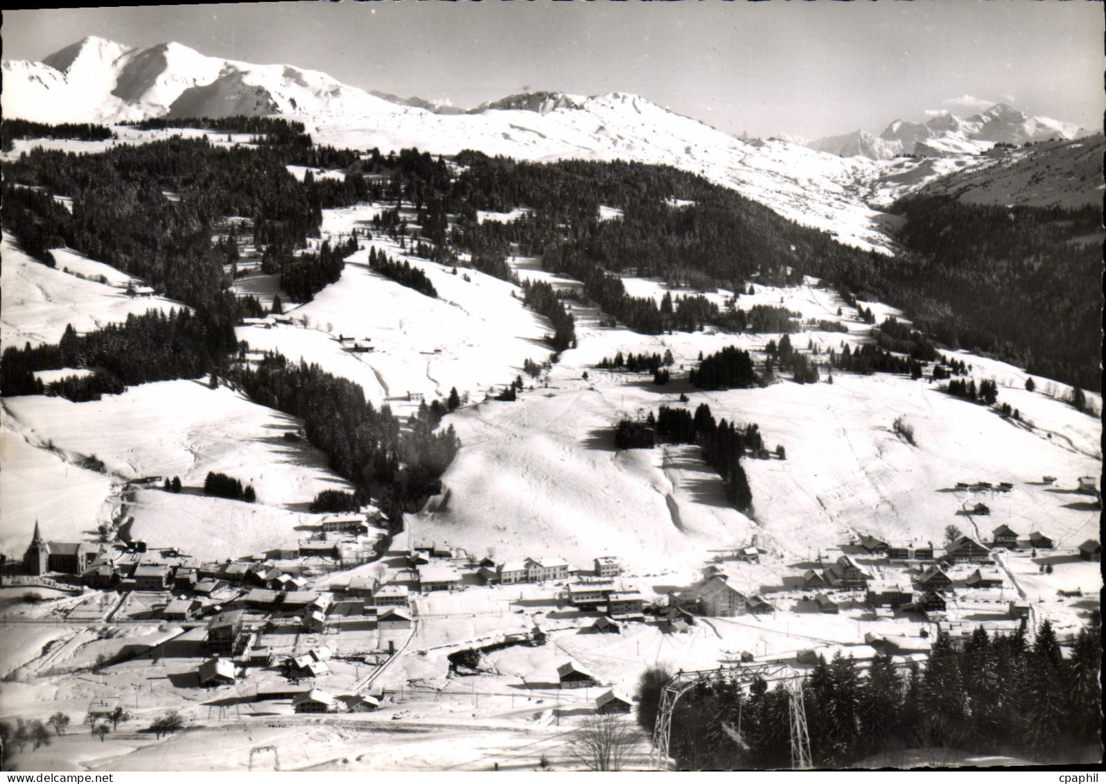 CPSM Les Gets Vue Generale au pied des pistes de Chavannes