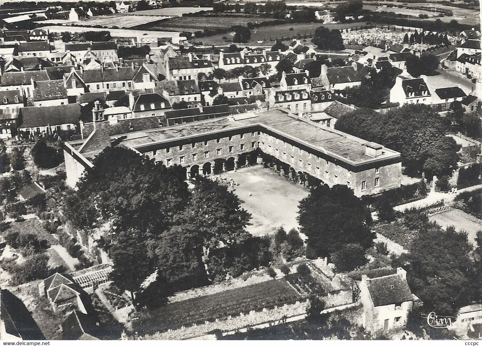 CPSM Lesneven La Retraite Vue générale