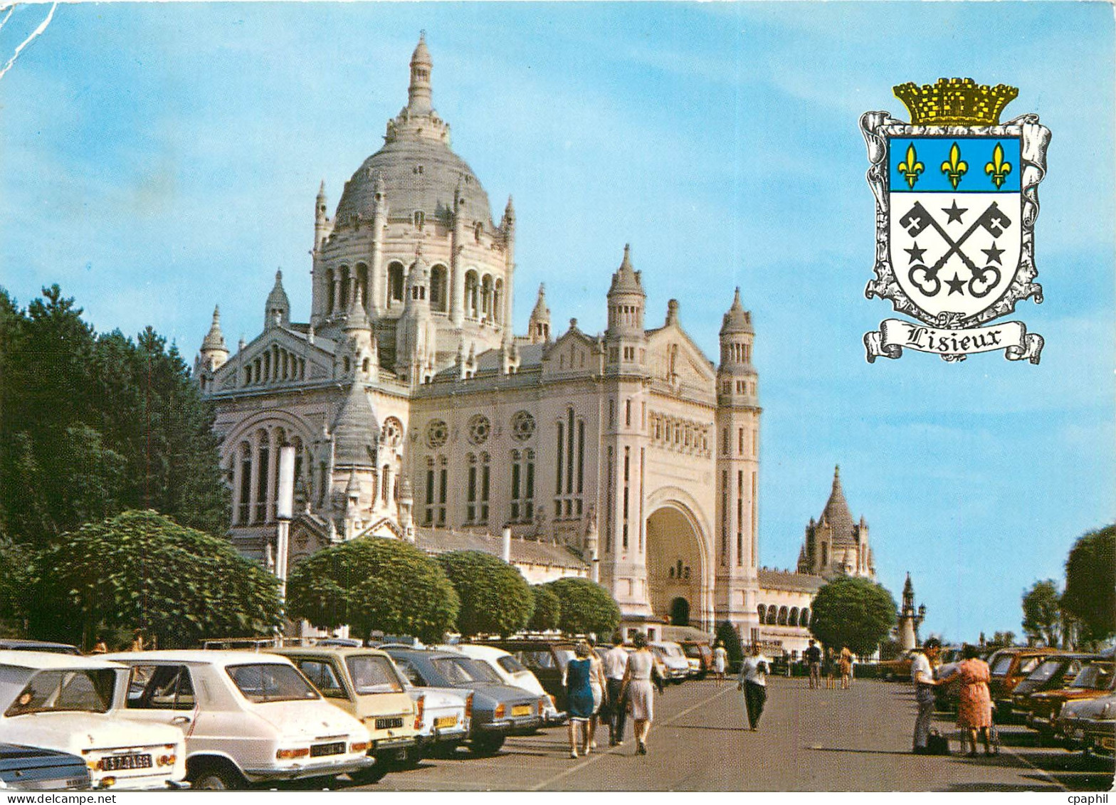 CPSM Lisieux La Basilique