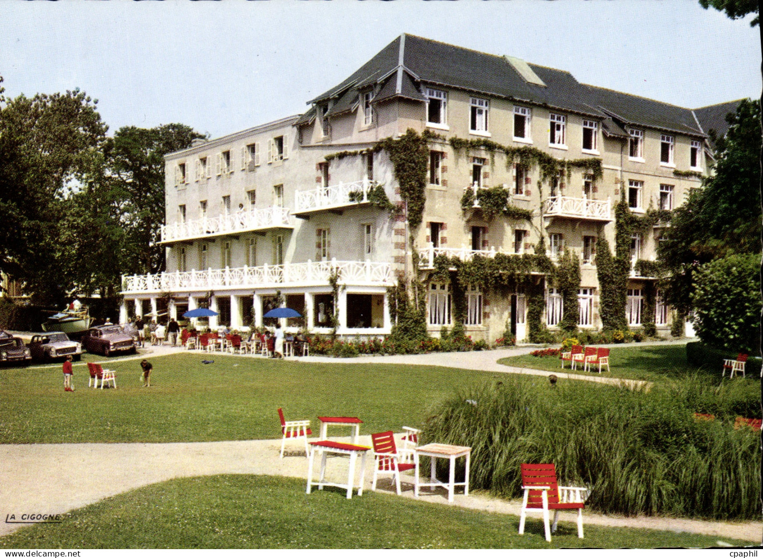 CPSM Locquirec Le Grand Hotel Des Bains