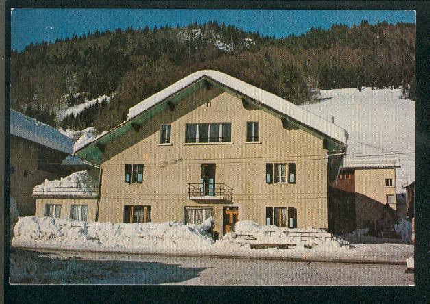 CPSM - Mégevette - Chalet Les Rosiers  vue hiver)- Propriétaire M. Cornier - Colonie de vacances - Classe de neige