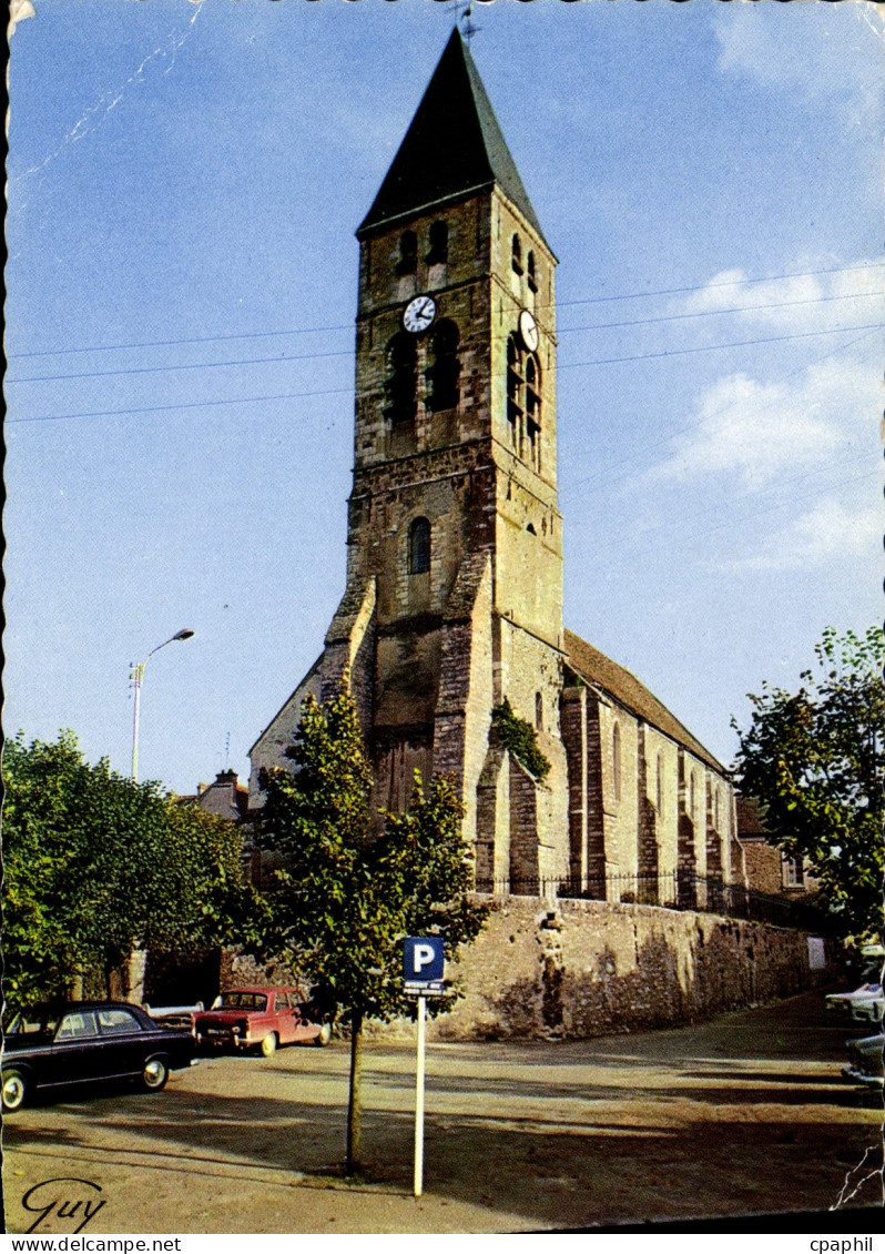 CPSM Mennecy l'eglise Saint Pierre XII siecle