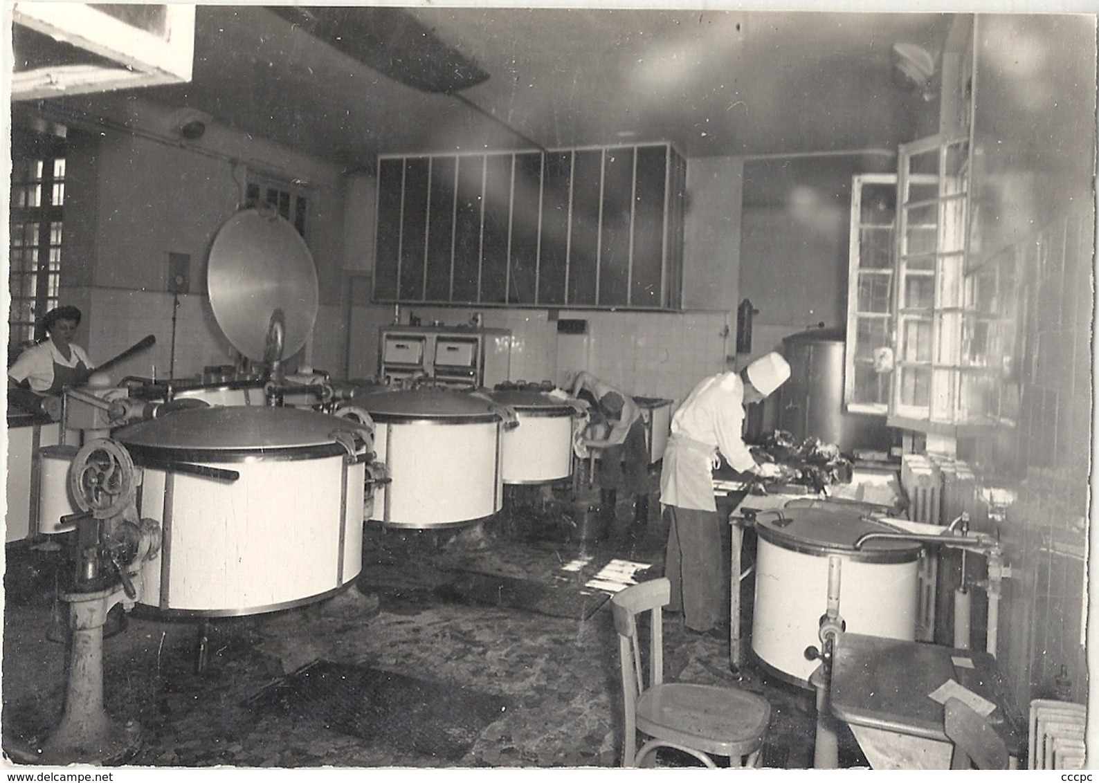 CPSM Montesson Ecole Théophile Roussel La cuisine