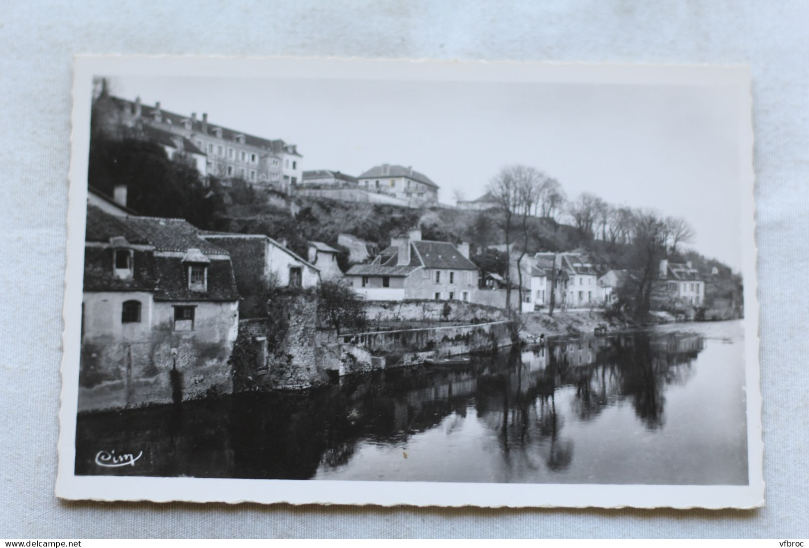 Cpsm, Montmorillon, vue prise sur la Gartempe au vieux pont, Vienne 86