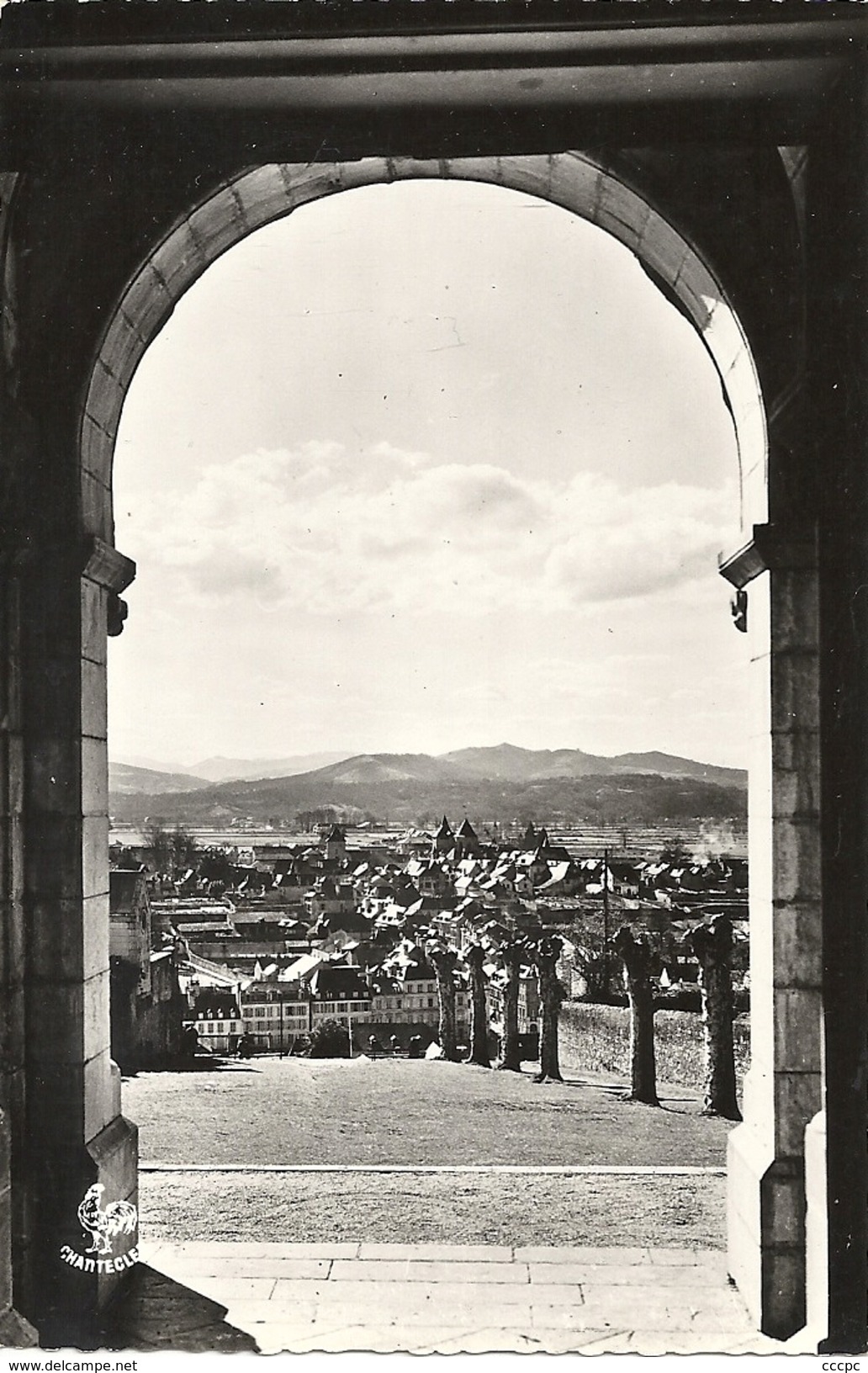 CPSM Oloron-Sainte-Marie vue générale de l'Eglise Ste-Croix