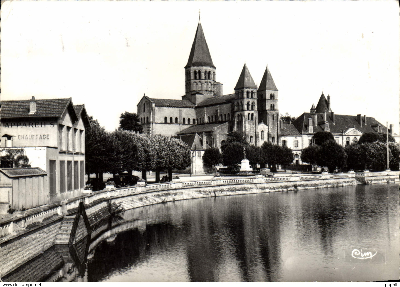 CPSM Paray le Monial La Basilique