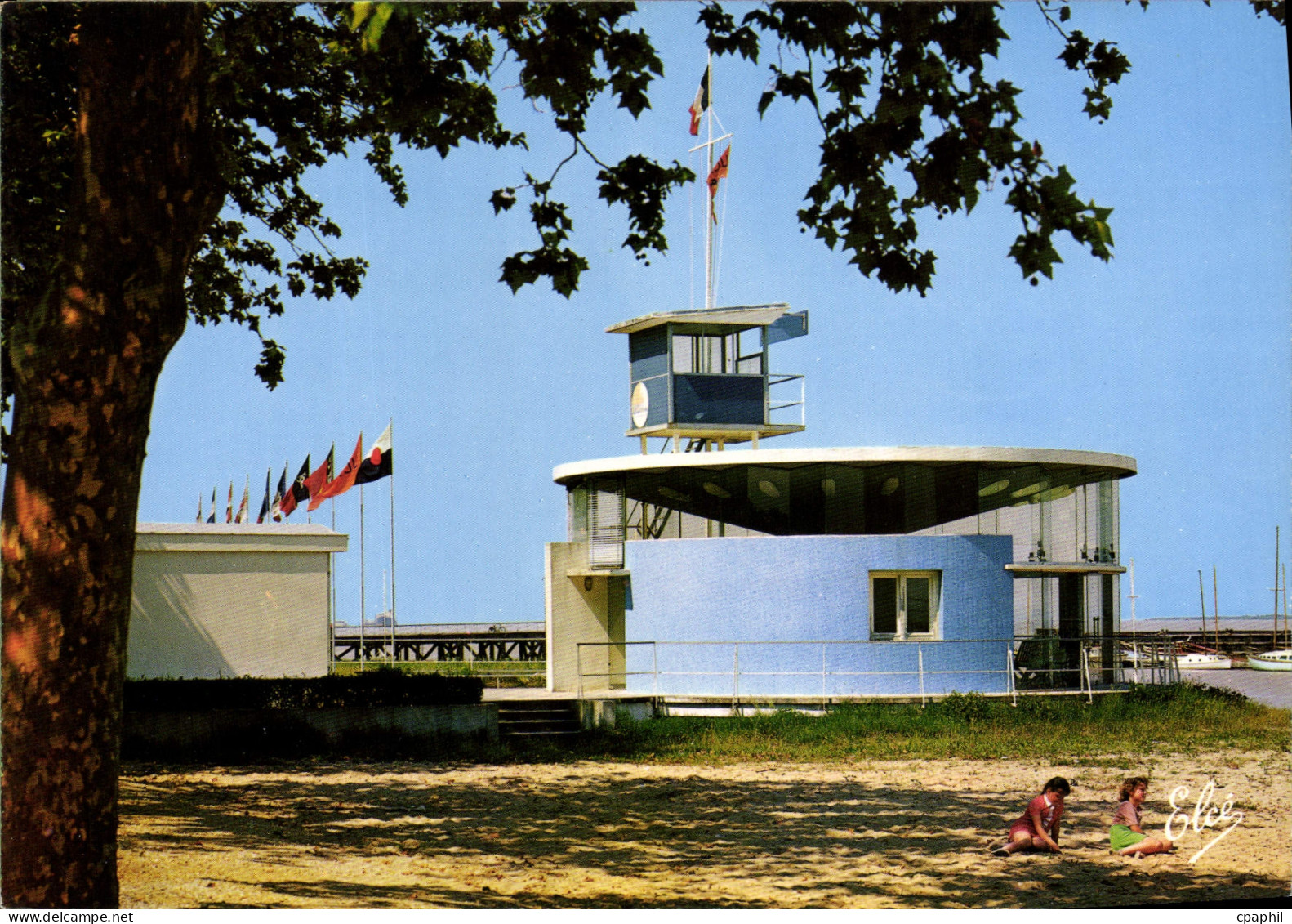 CPSM Pauillac Le Club Nautique