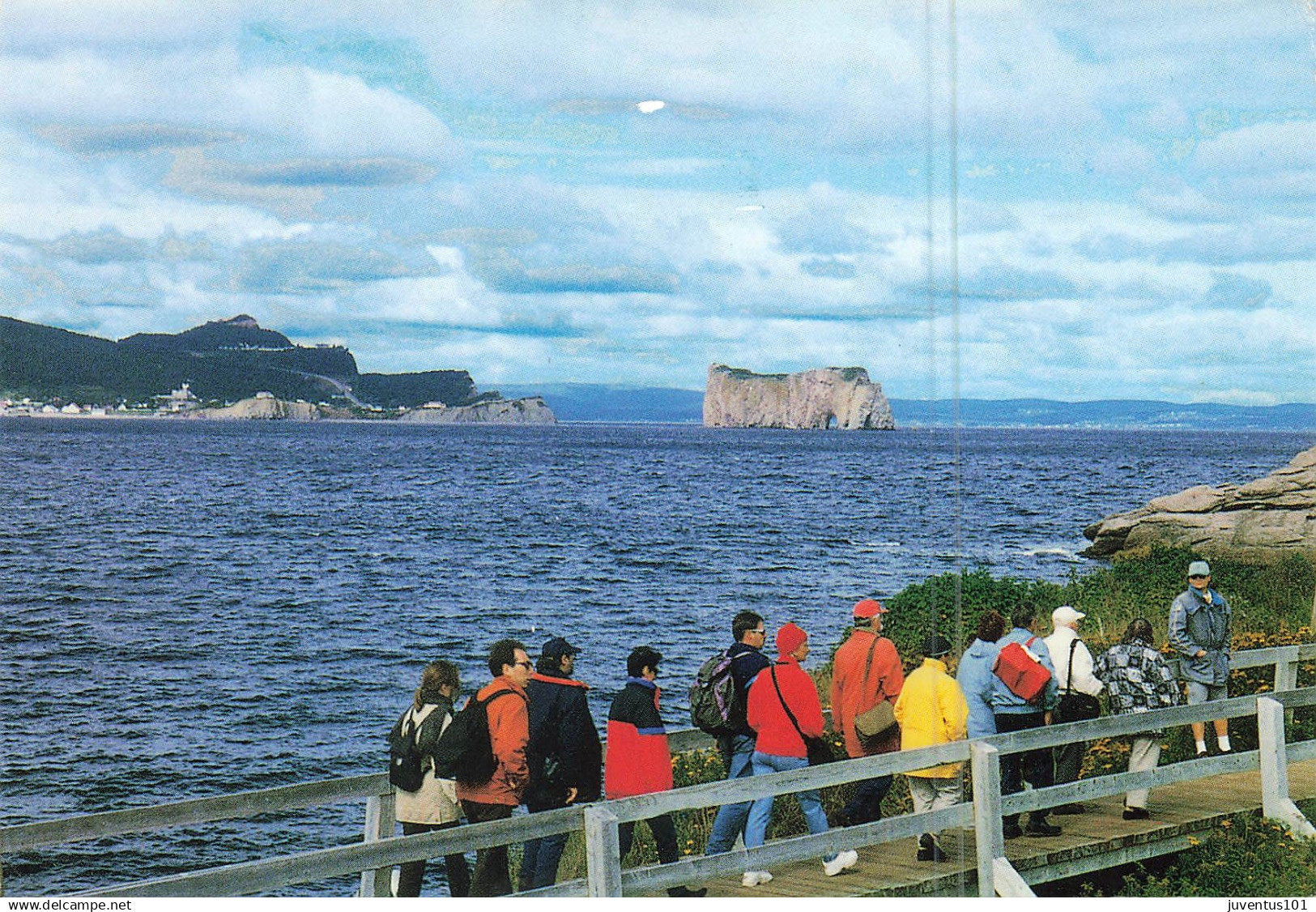CPSM Percé-Randonnée à l'ile Bonaventure-Beau Timbre    L3169