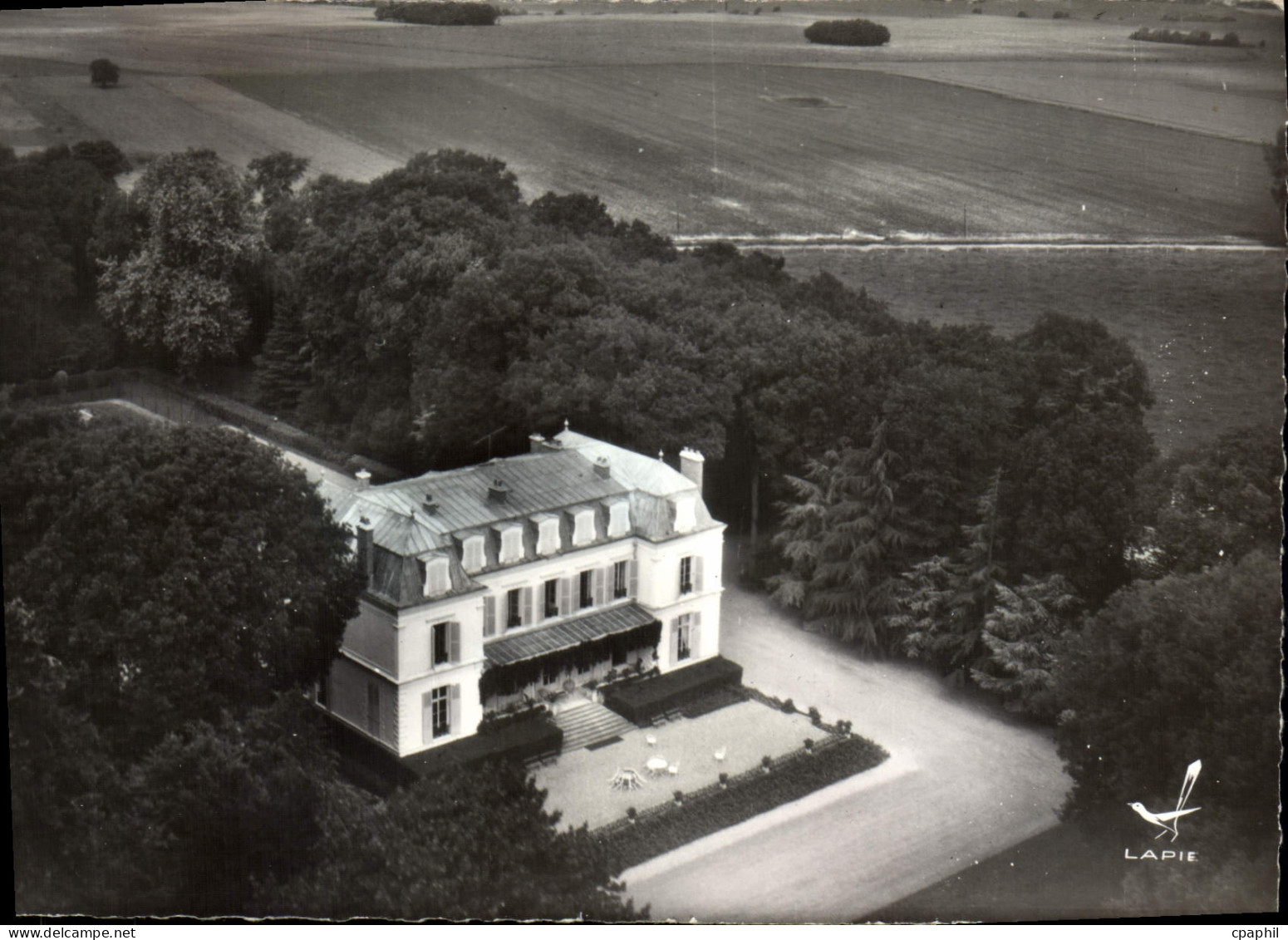 CPSM Perthes en Gatnas (Seine et Marne) Chateau de Memorant
