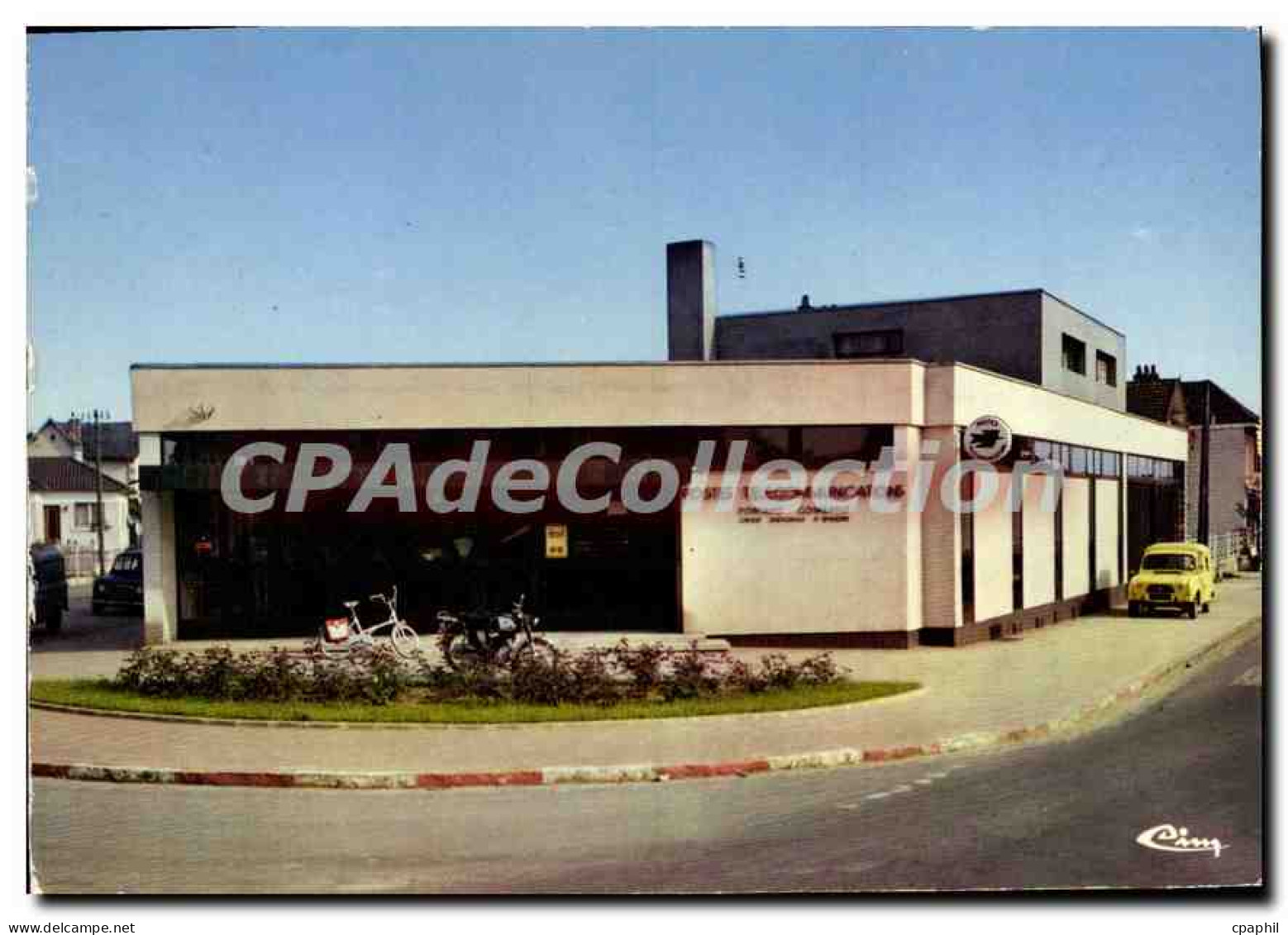 CPSM Pontault Combault (S et M) La poste Madame Moinault