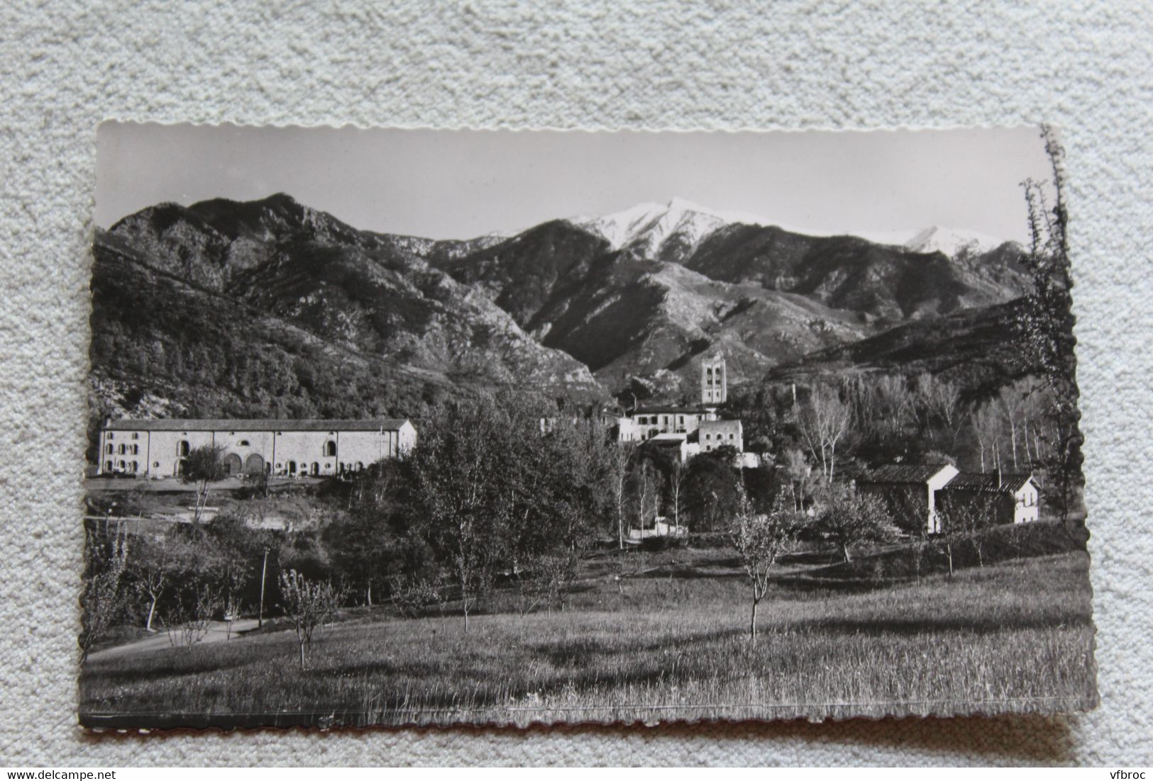 Cpsm, Prades, abbaye de saint Michel de Cuxa, au fond le Canigou, Pyrénées orientales 66