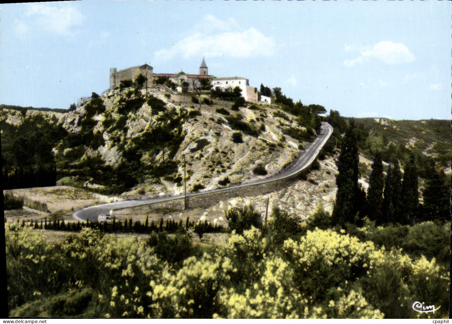 CPSM ROCHEFORT du GARD vue générale du sanctuaire