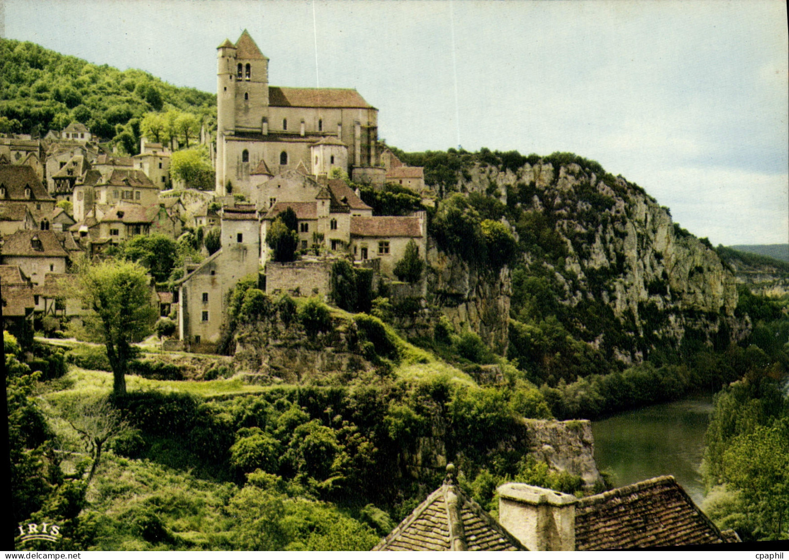 CPSM Saint Cirq Lapopie Lot Premier village de France Village du Moyen Age accroche sur son roc au d