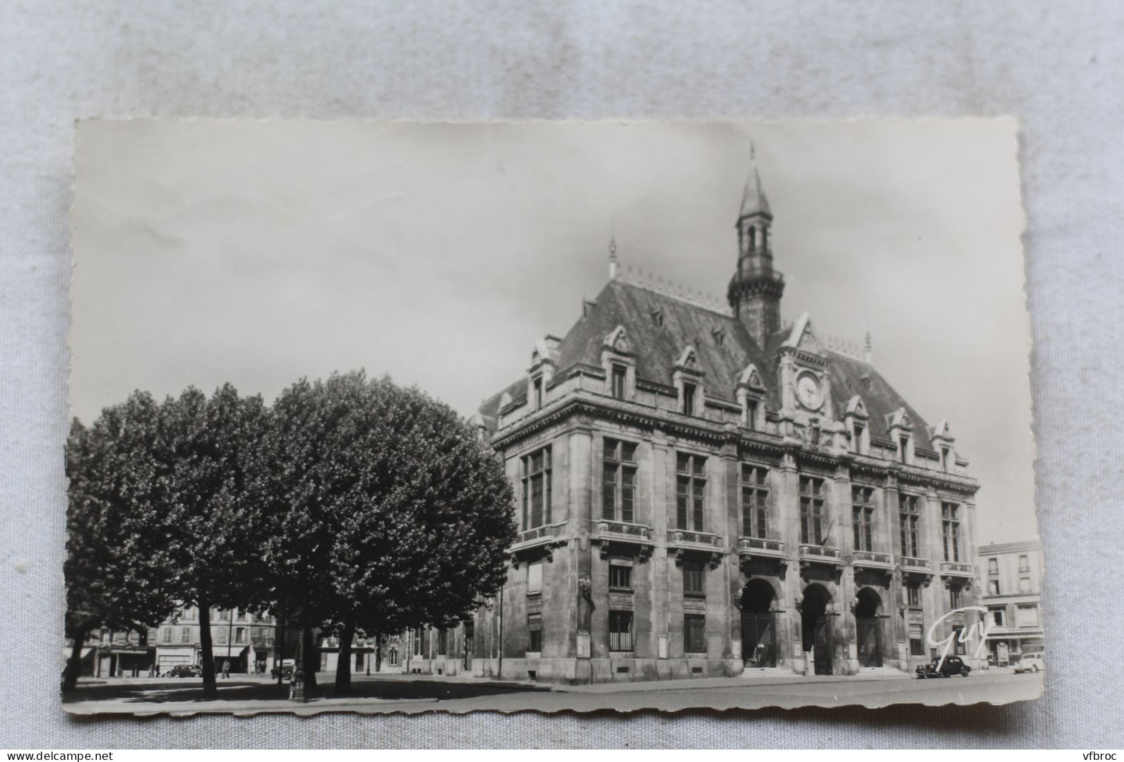 Cpsm, Saint Denis, l'hôtel de ville place Victor Hugo, Seine saint Denis 93