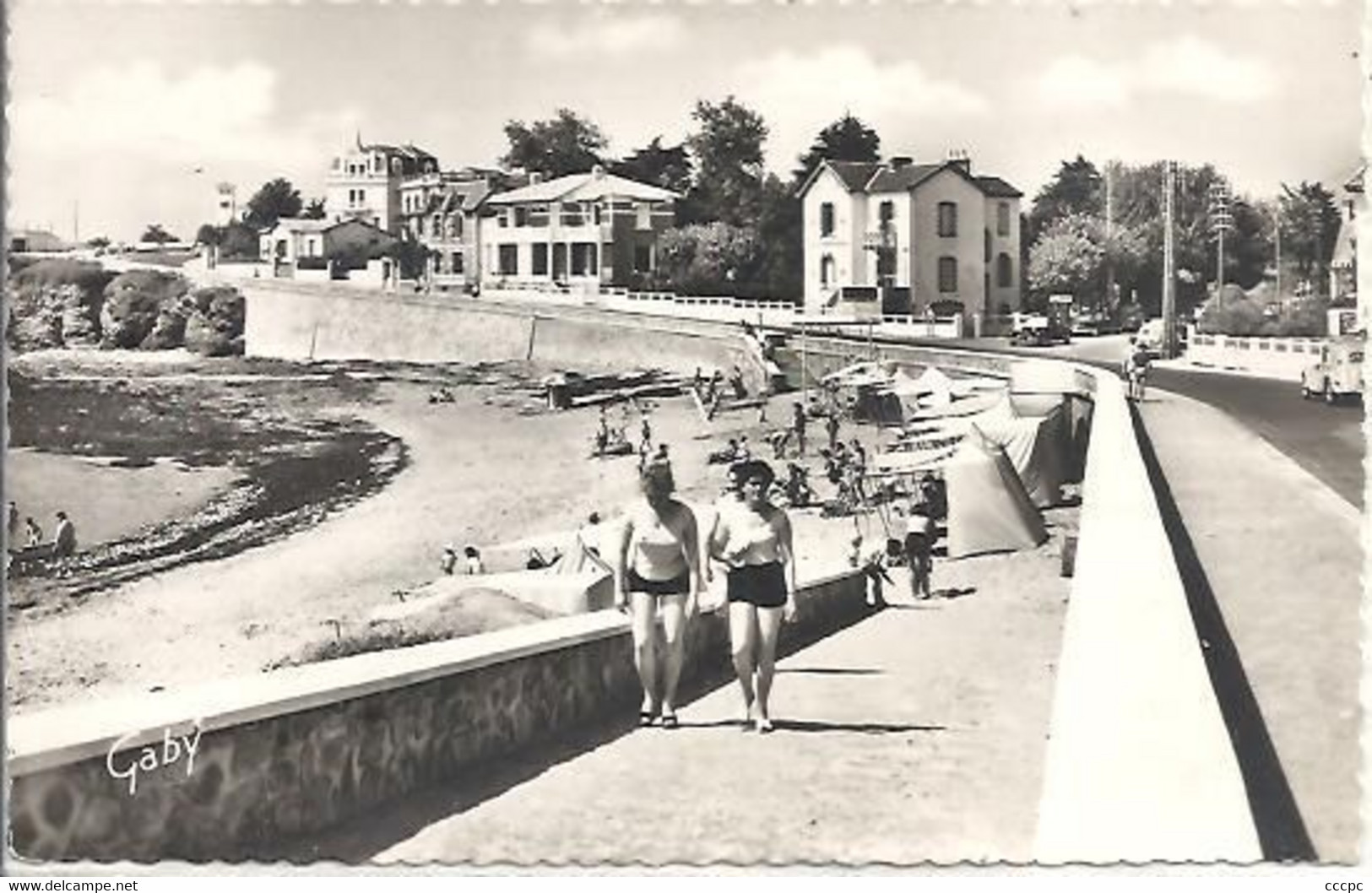 CPSM Saint-Gilles-Croix-de-Vie Plage de la Pelle à Porteau