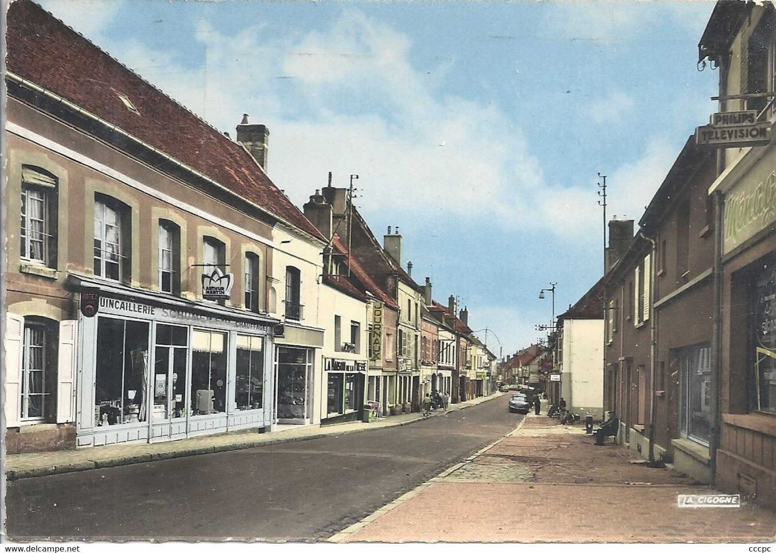 CPSM Sezanne Rue Paul Doumer et Notre-Dame