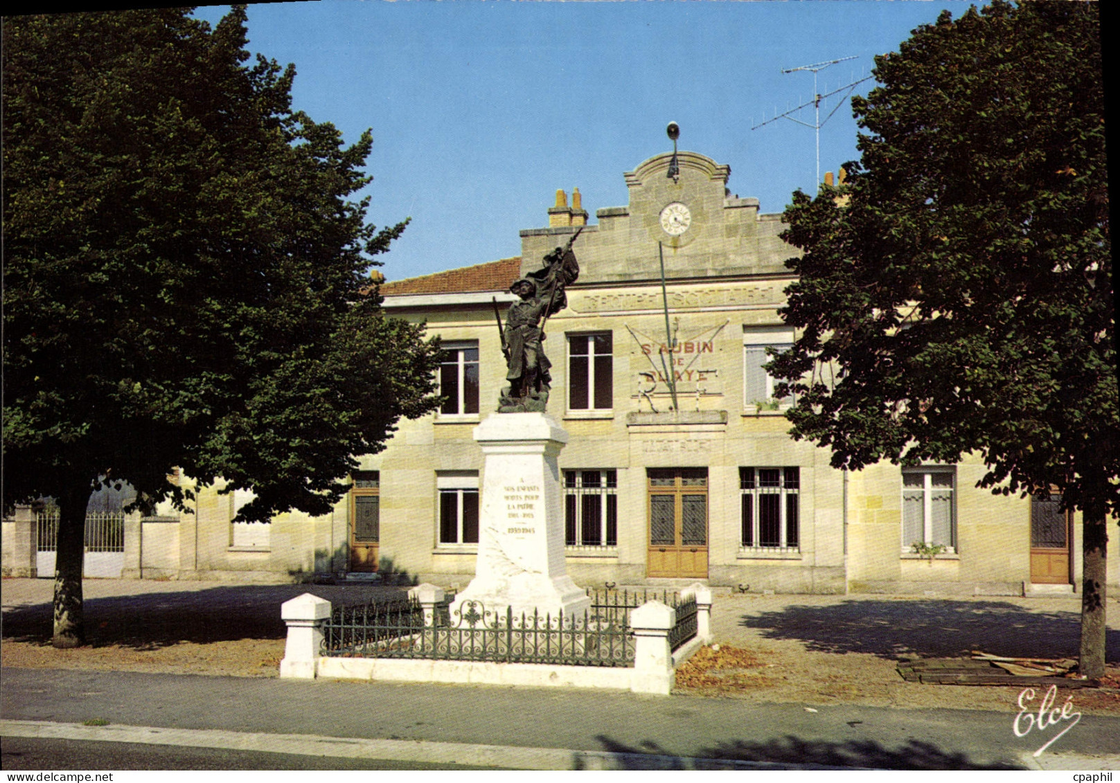 CPSM St Aubin De Blaye La Mairie et le Monument aux Morts