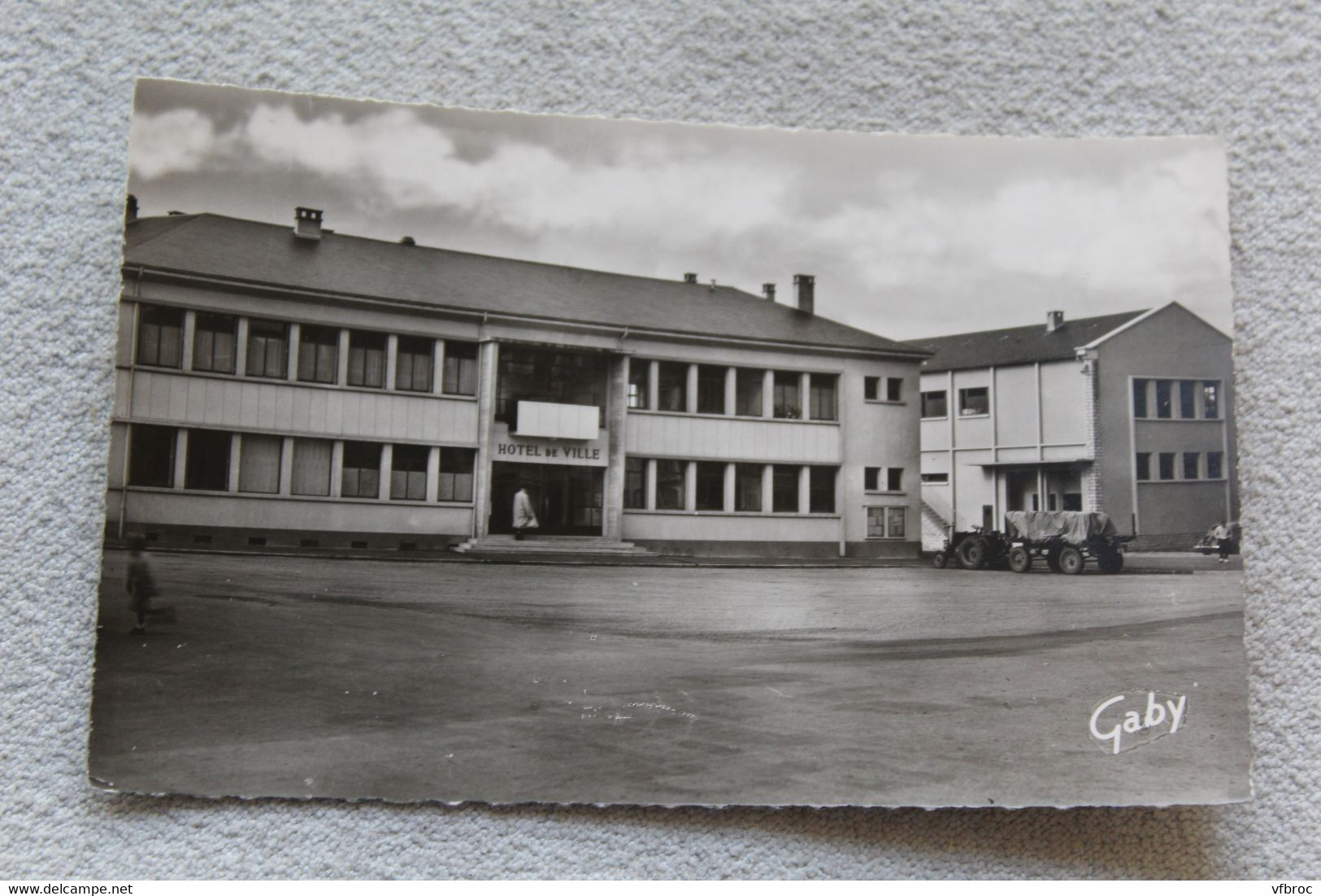 Cpsm, Trun, hôtel de ville et salle des fêtes, Orne 61