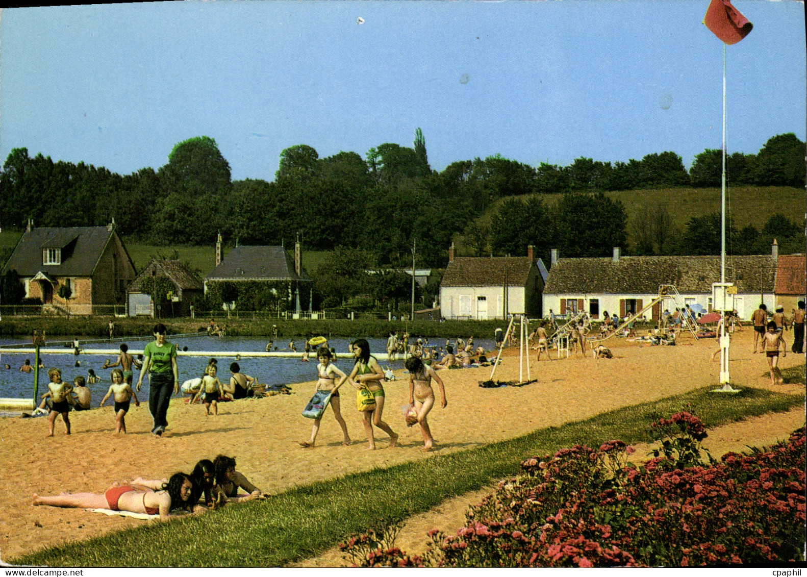 CPSM Tuffe le Lac sa Plage