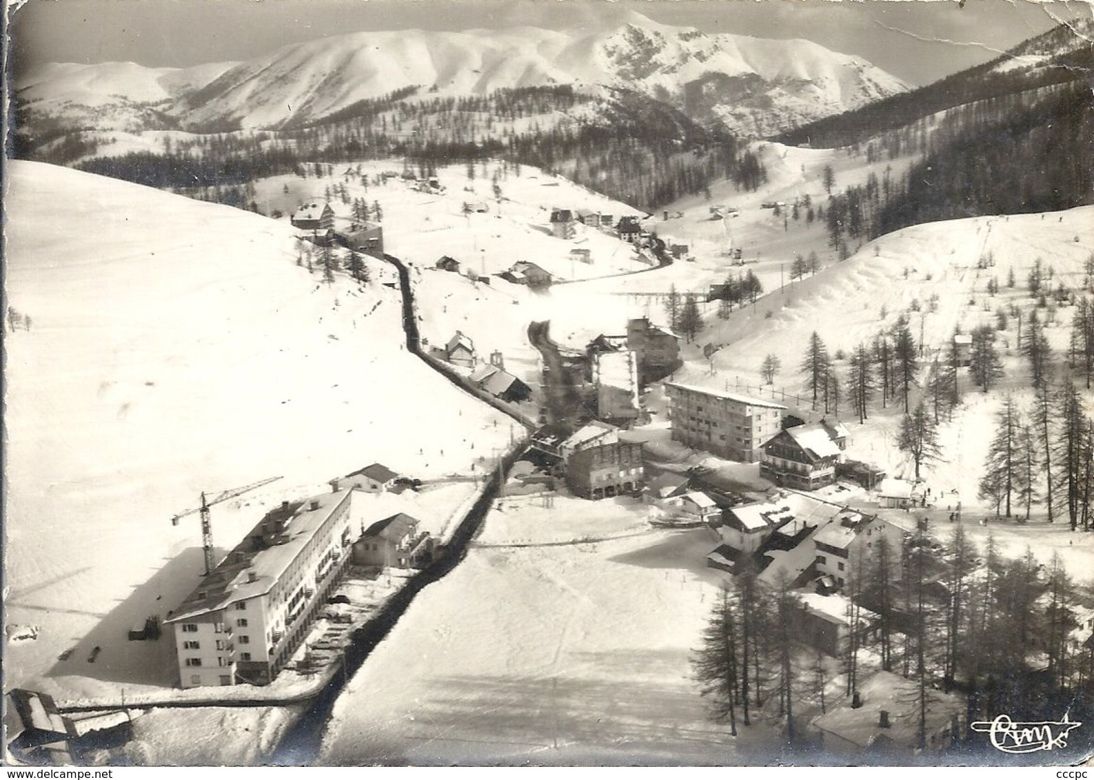 CPSM Valberg Station d'Hiver et station estivale vue générale sur le centre de la station