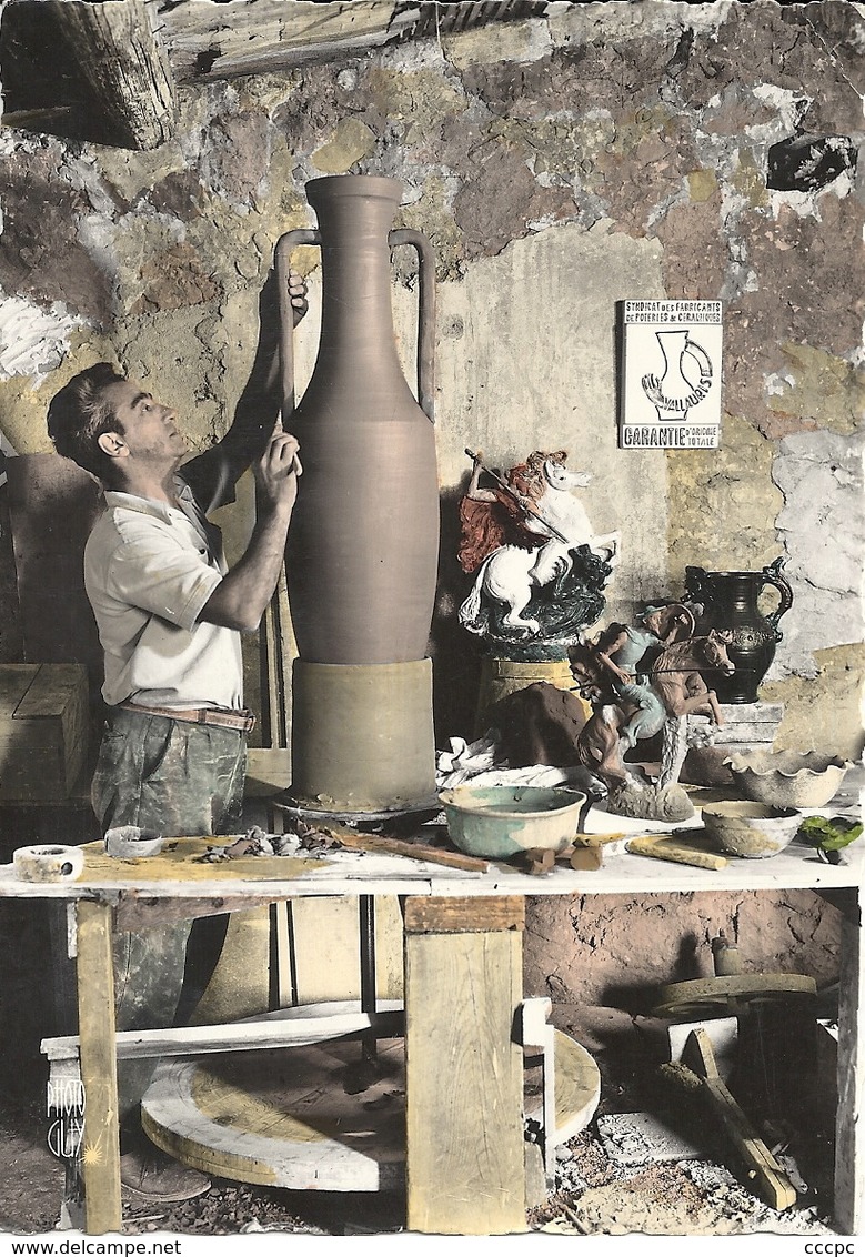 CPSM Vallauris Un potier à son Tour