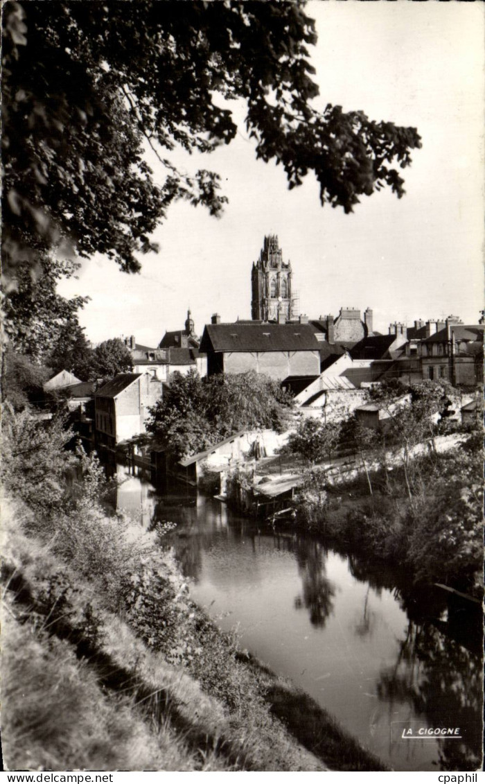 CPSM Verneuil sur Avre Les fosses