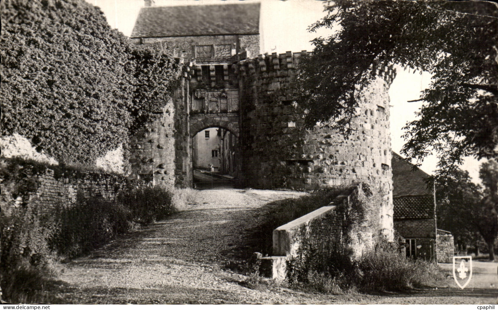 CPSM Vezelay Porte Neuve