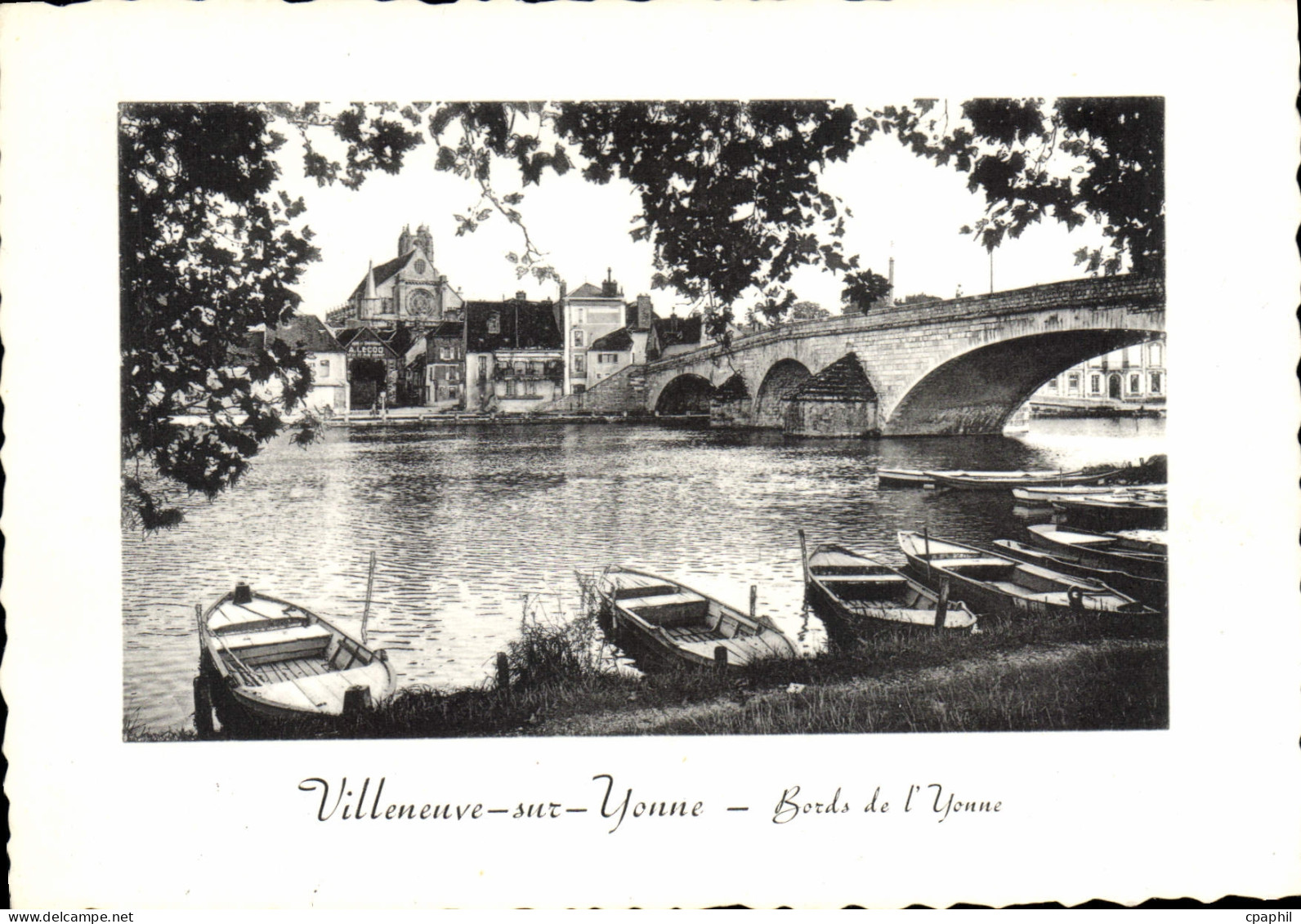CPSM Villeneuve Sur Yonne Bords de I'Yonne
