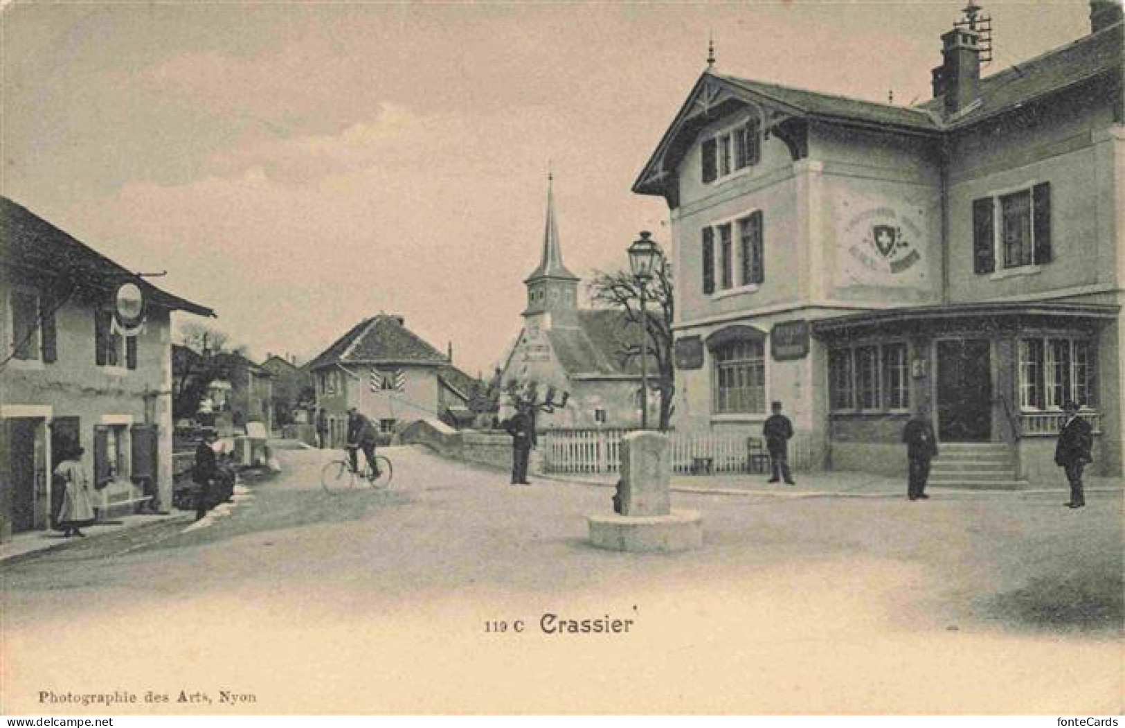 Crassier VD Ortszentrum Kirche