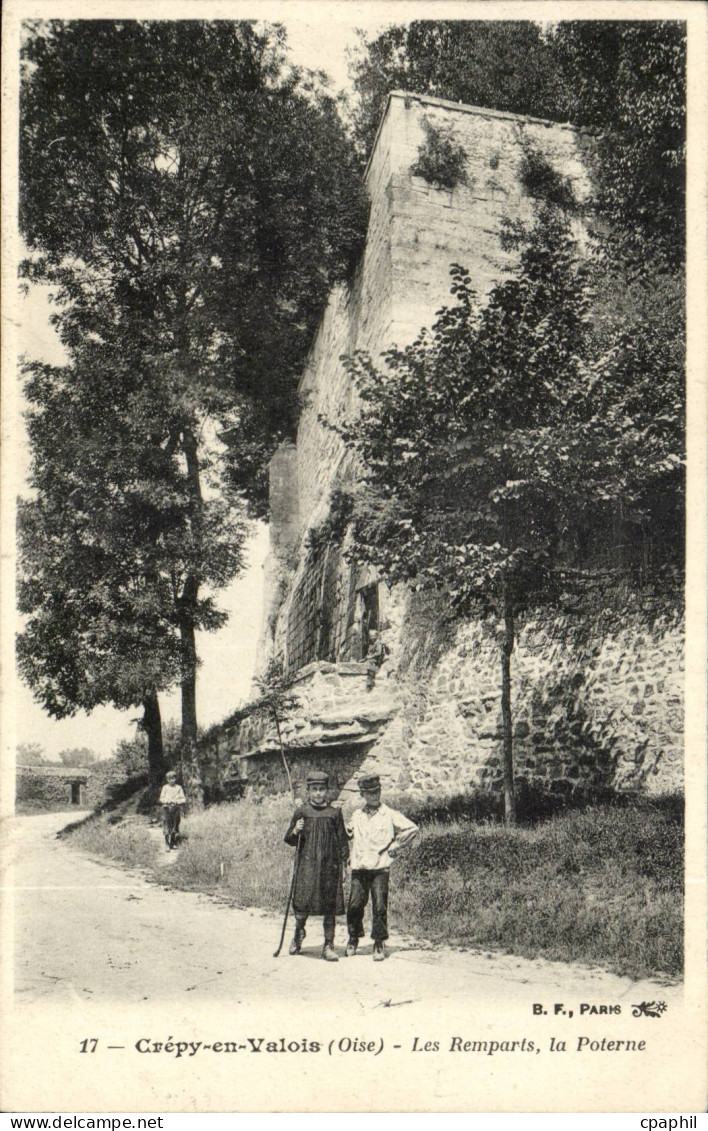 Crepy en Valois - Les Remparts la Poterne CPA