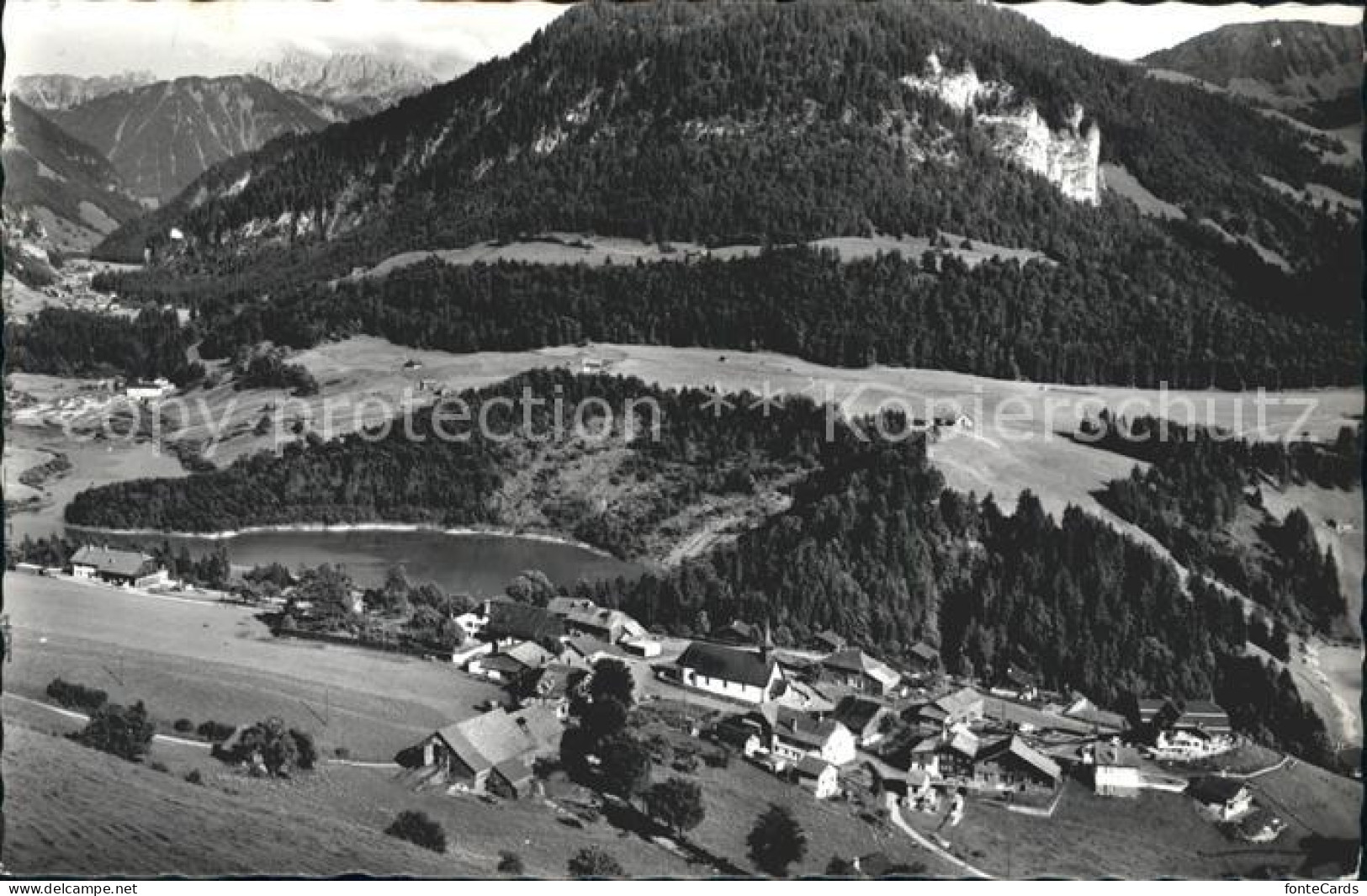 Cresuz Lac de Montsalvens et les Gastlosen