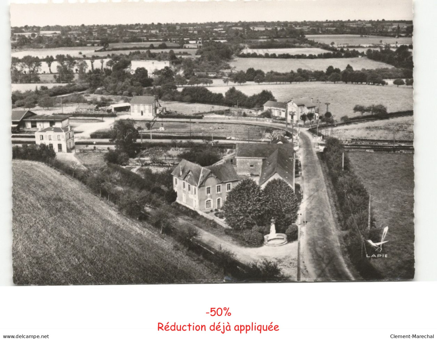 CREZ-en-BOUERE: la gare vue aérienne 10x15 - très bon état