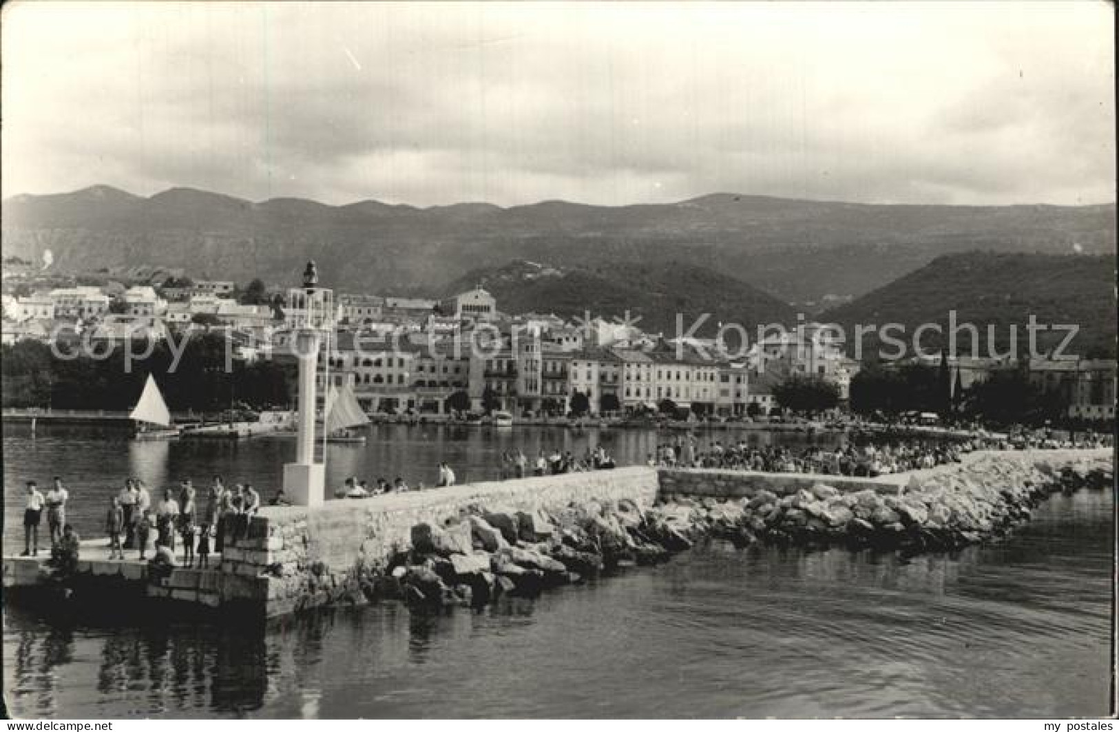 Crikvenica Kroatien Hafenpartie