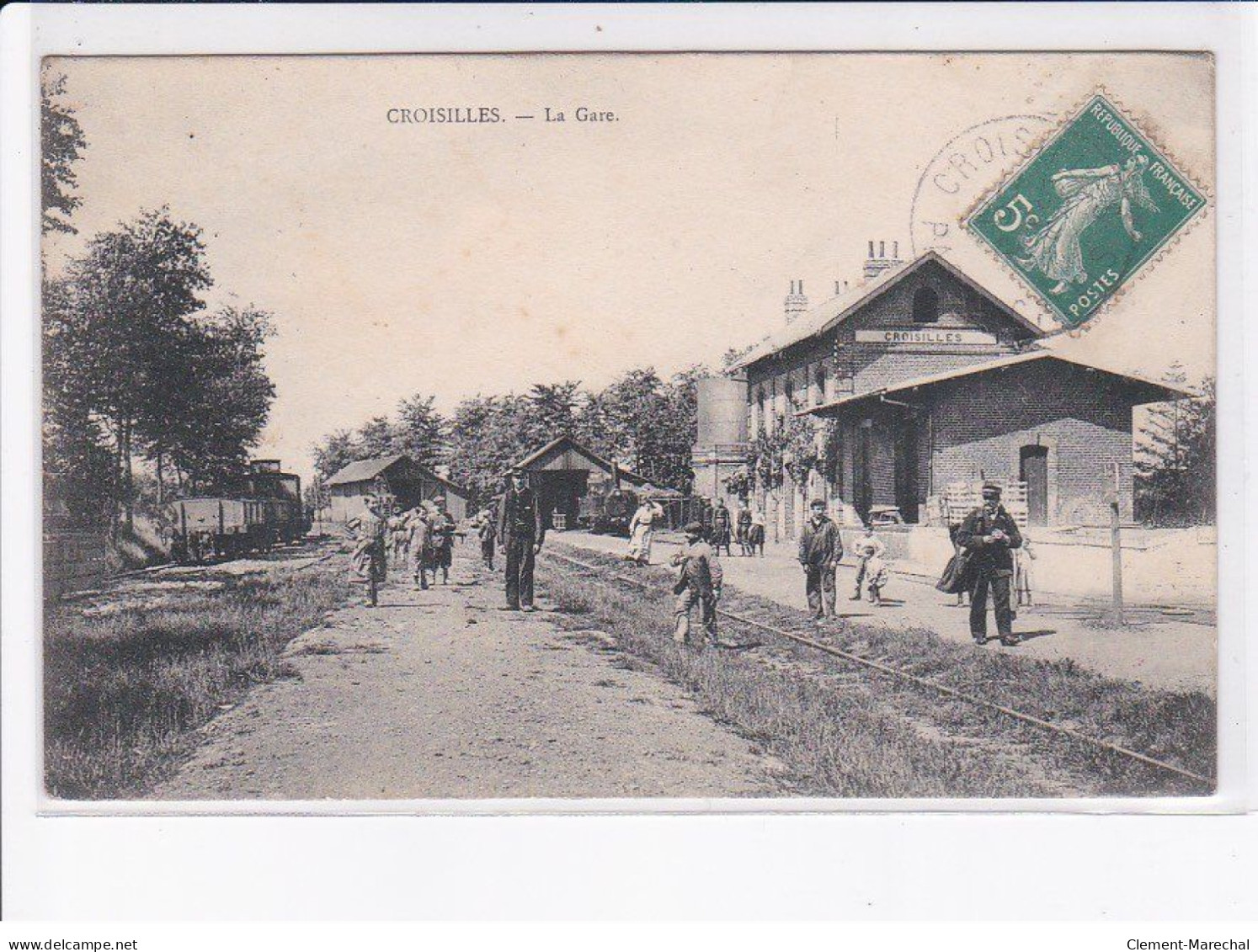 CROISILLES: la gare - très bon état