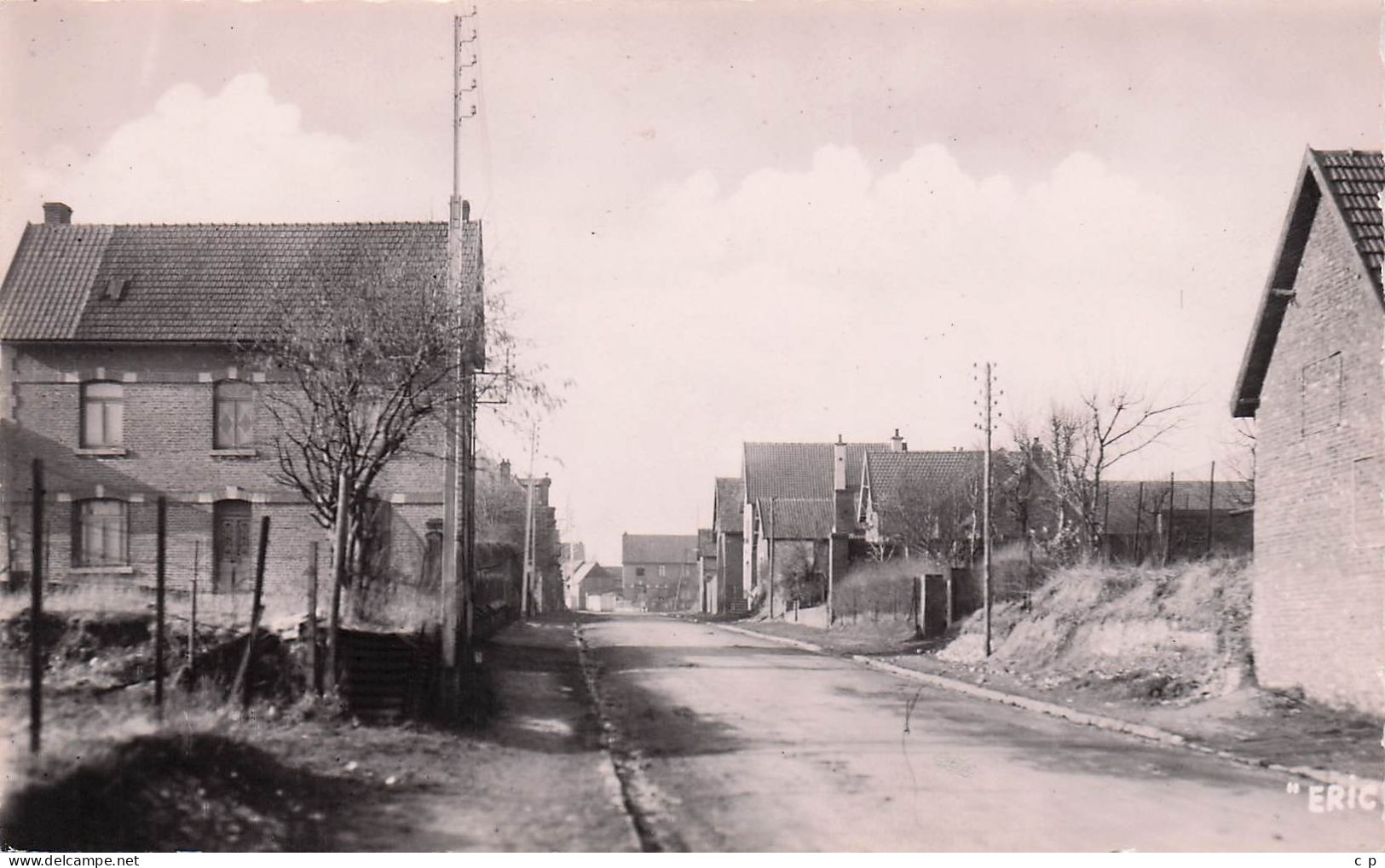 Croisilles - la Rue d'Arras  - CPSM °J