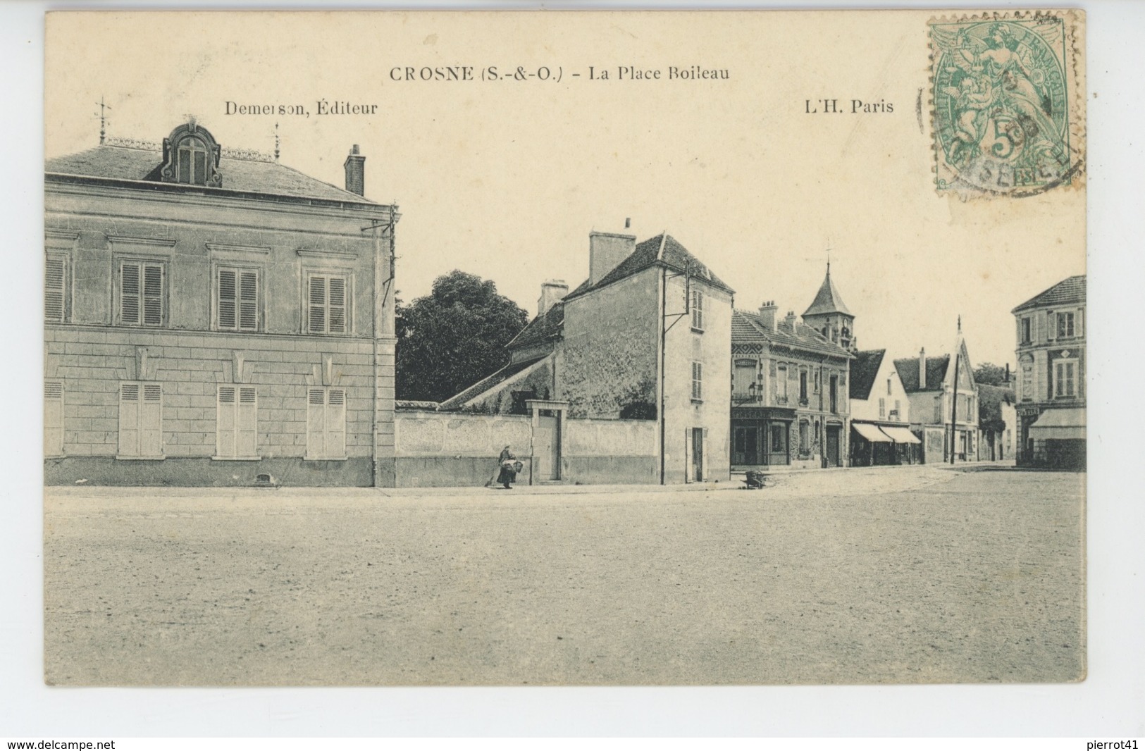 CROSNES - CROSNE - La Place Boileau