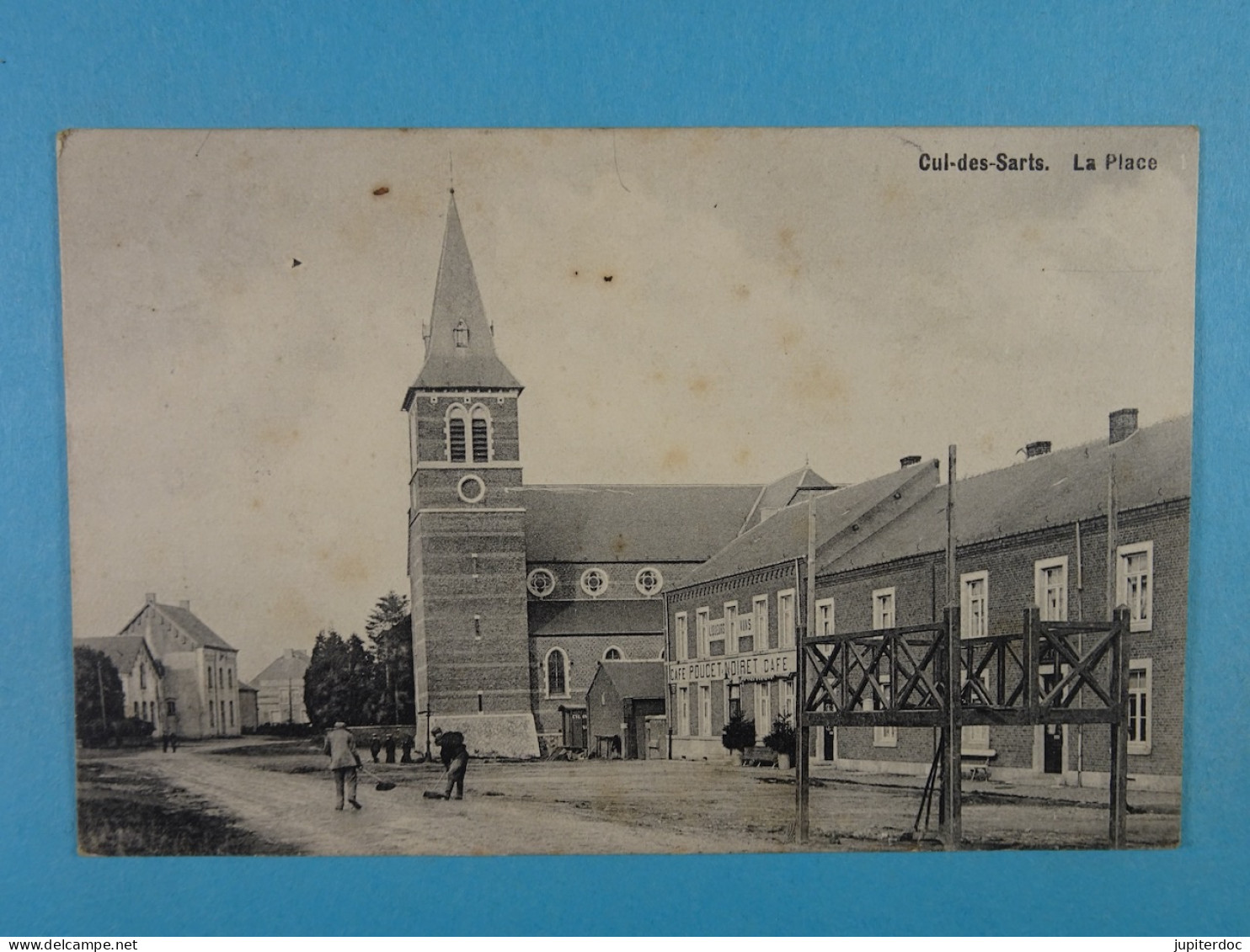 Cul-des-Sarts La Place